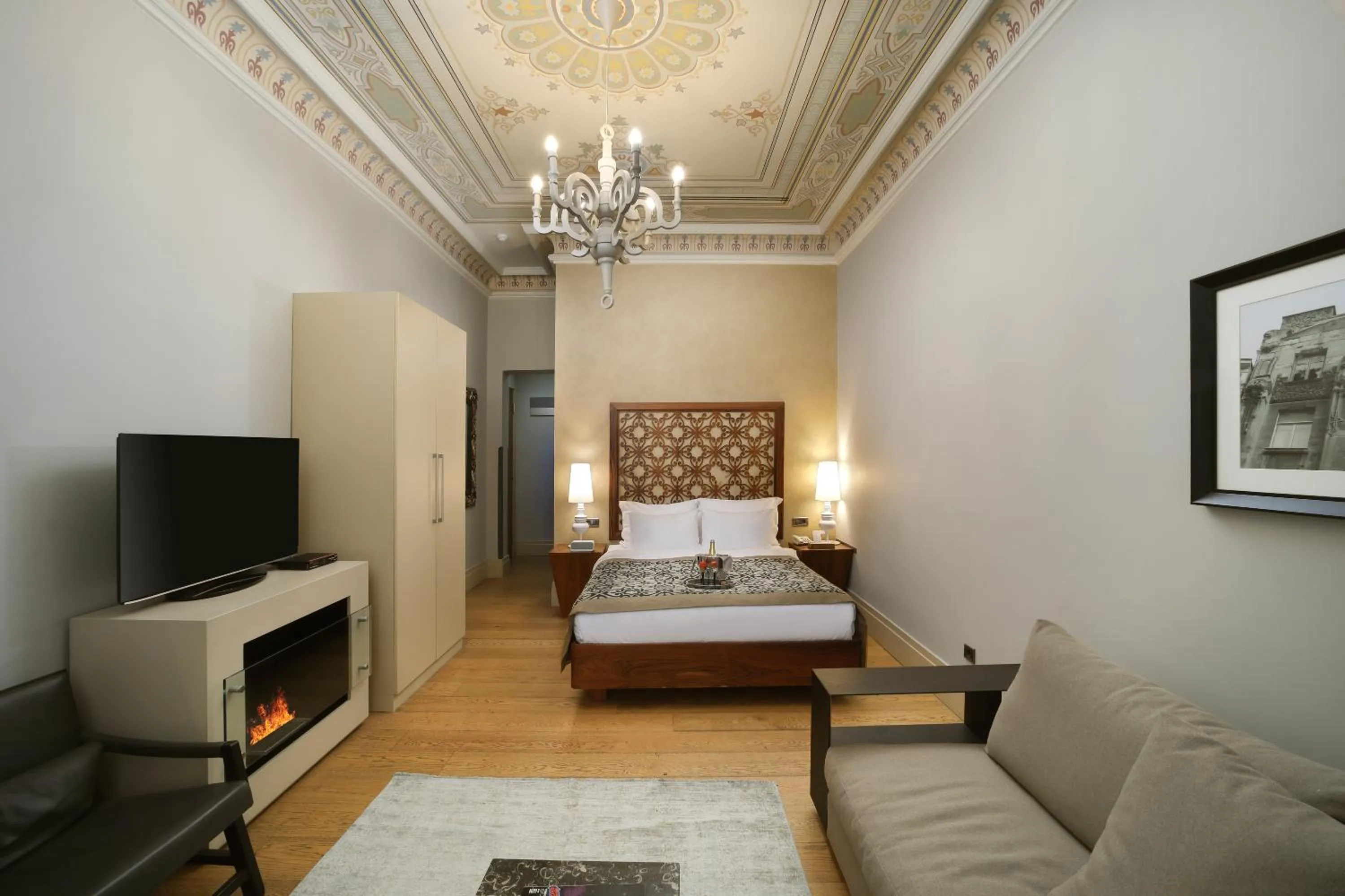 Photo of the whole room, Bed in The Story Hotel Pera