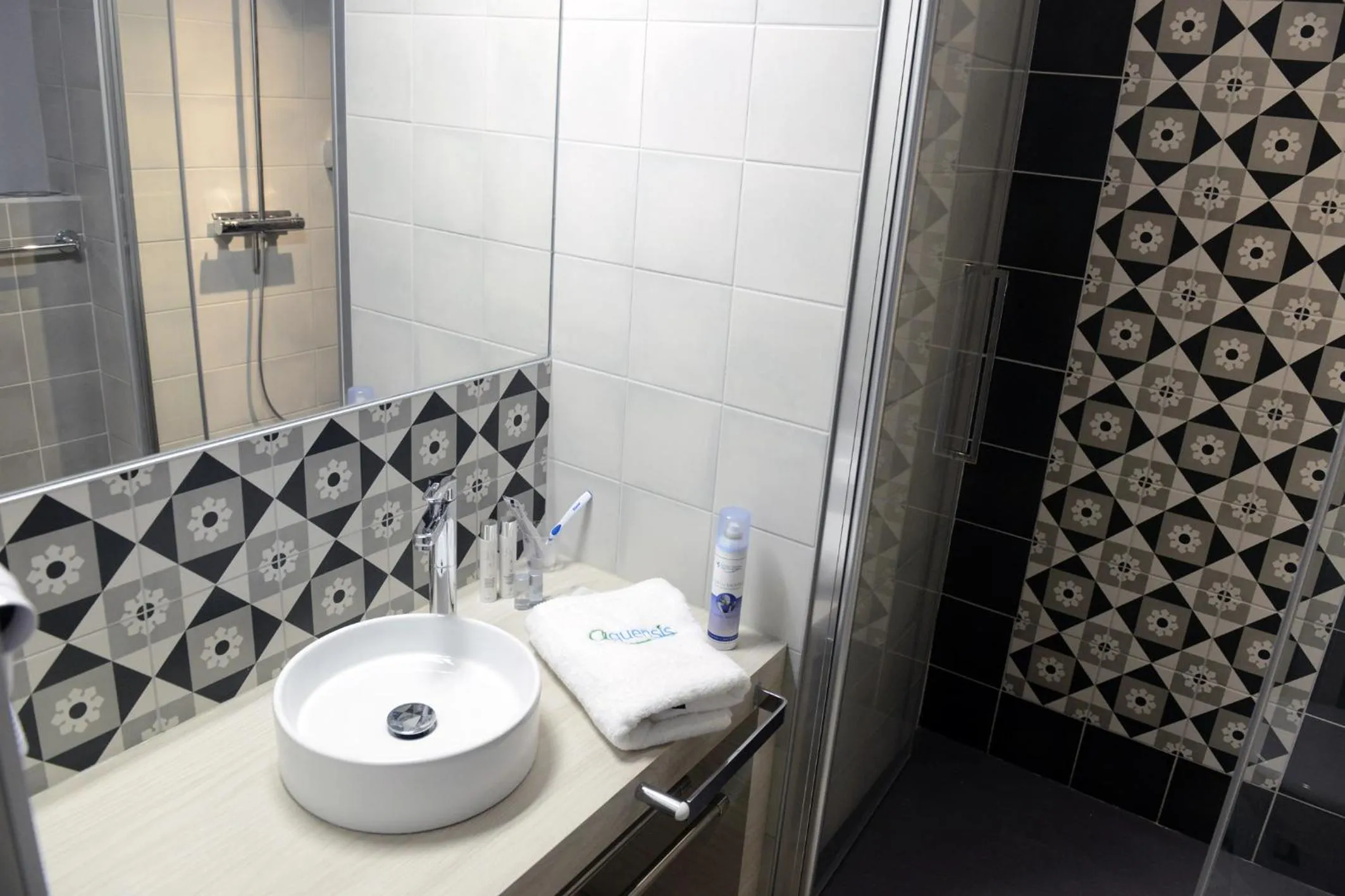 Bathroom in La Résidence des Thermes