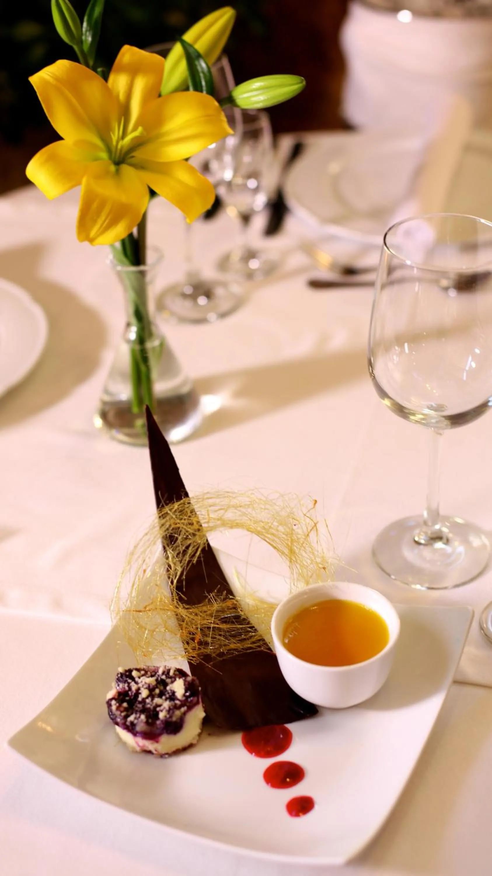 Restaurant/places to eat in Park Hotel Calama