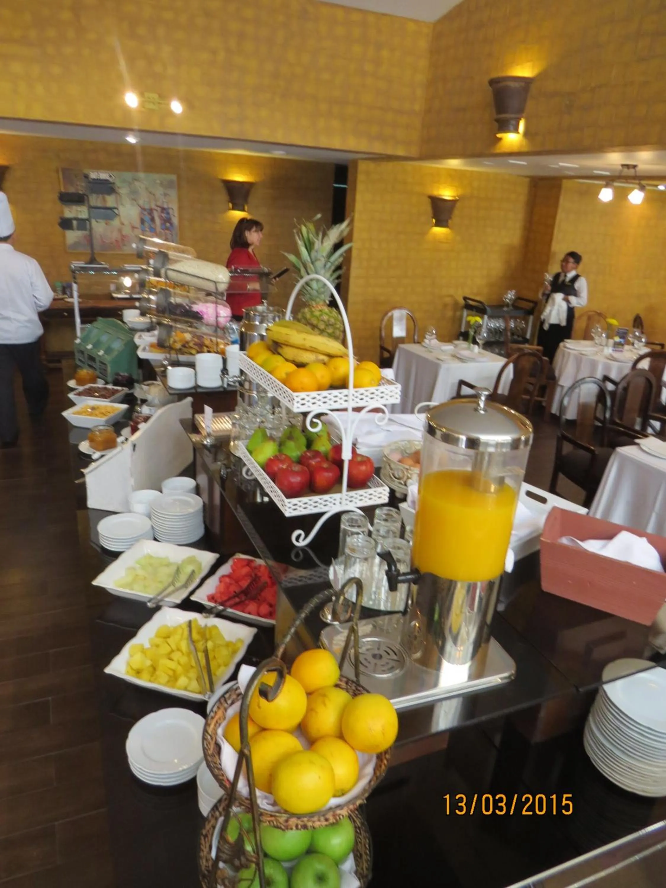 Restaurant/places to eat in Park Hotel Calama