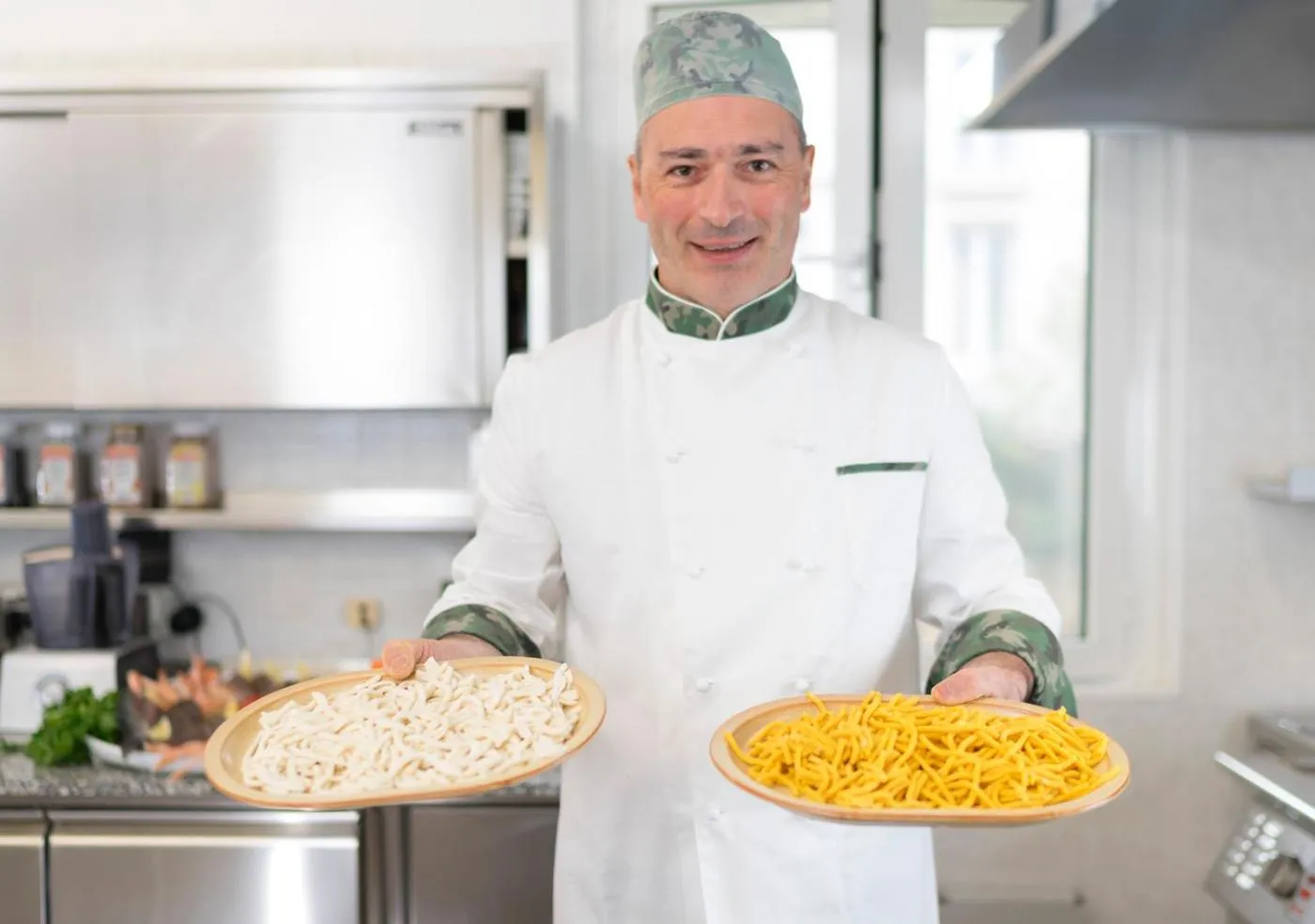 Restaurant/places to eat in Hotel Riviera