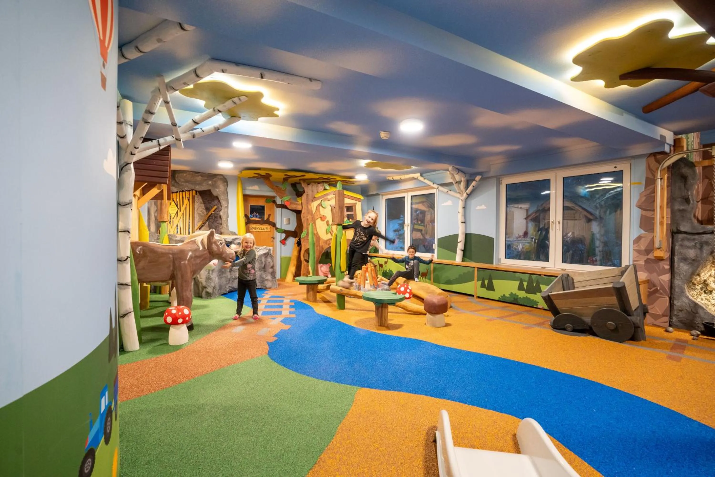 Children play ground in Habachklause Familien Bauernhof Resort