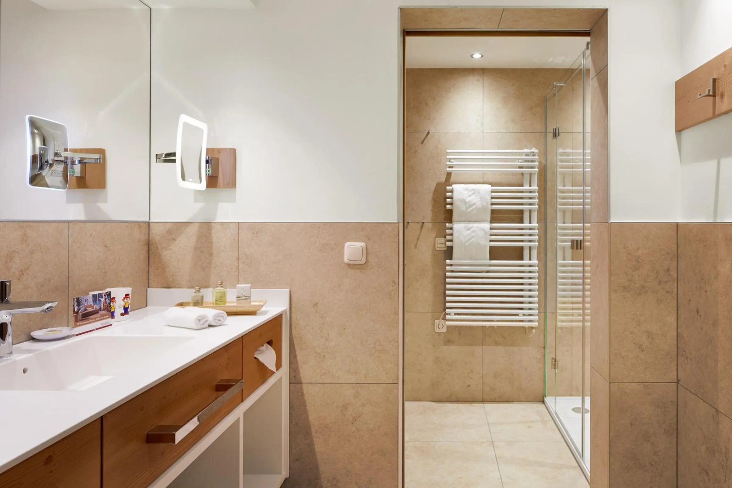 Shower in Habachklause Familien Bauernhof Resort