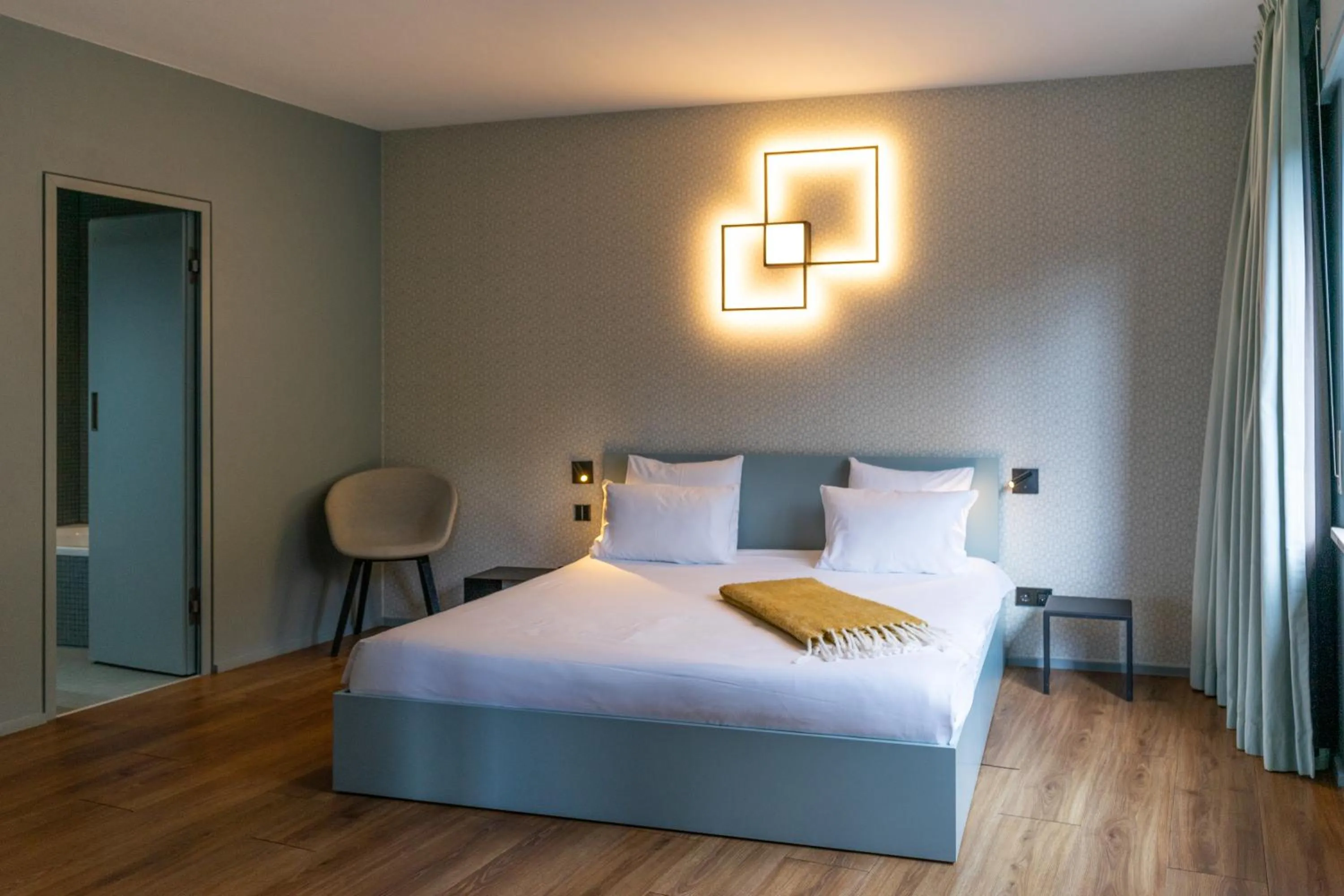 Bed in Hostellerie du Grünewald