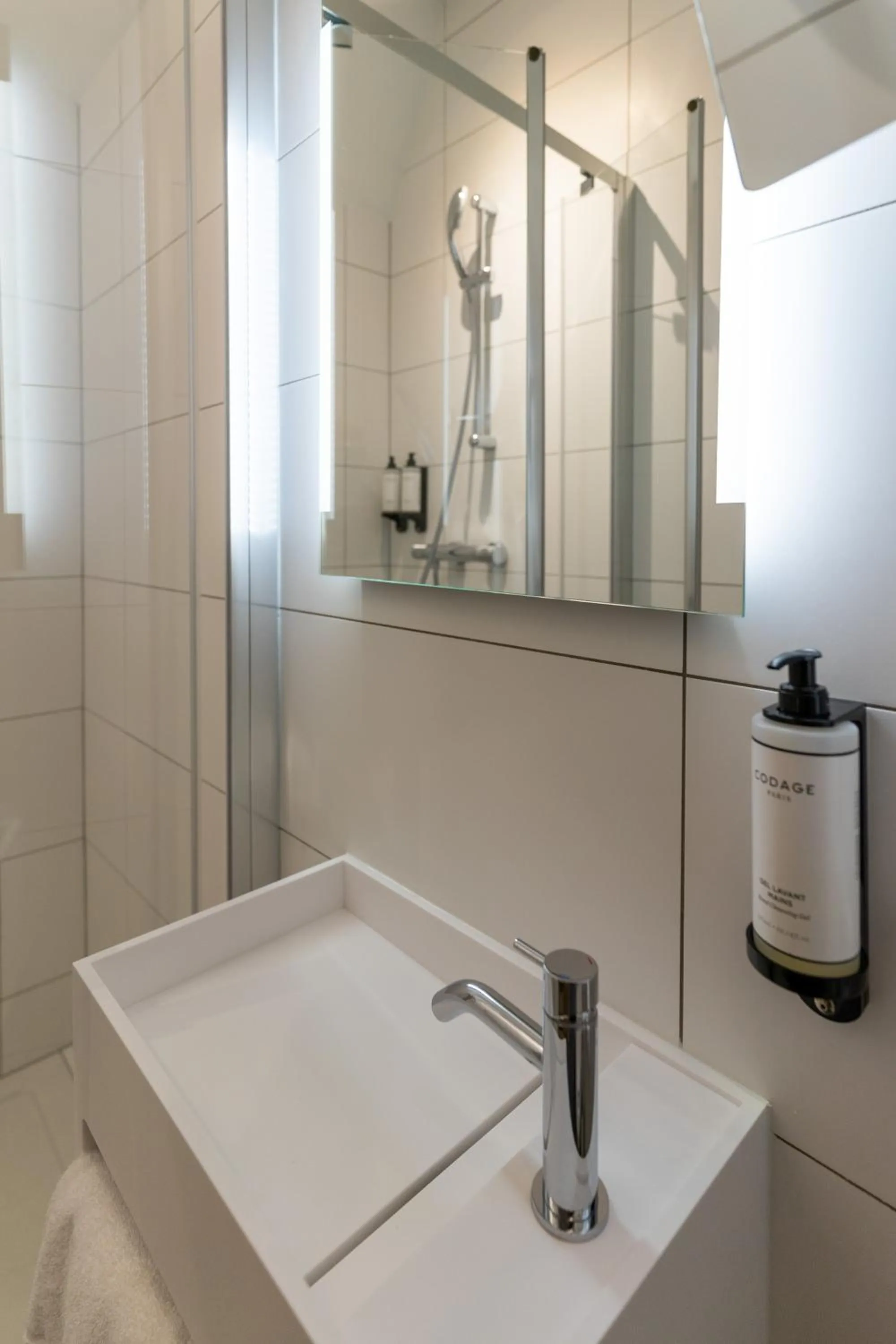 Shower in Hostellerie du Grünewald