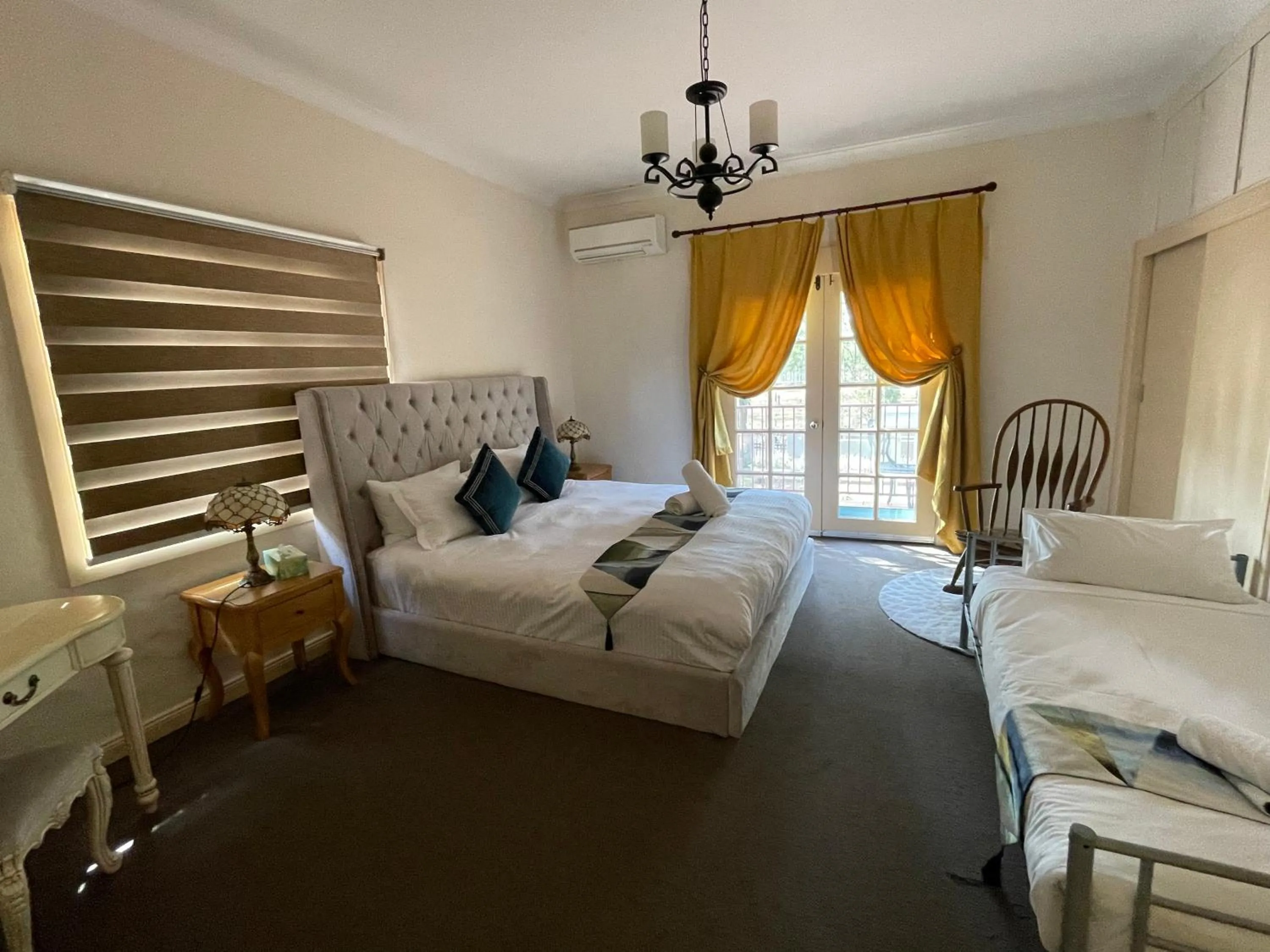 Bed in Villa Provence Estate