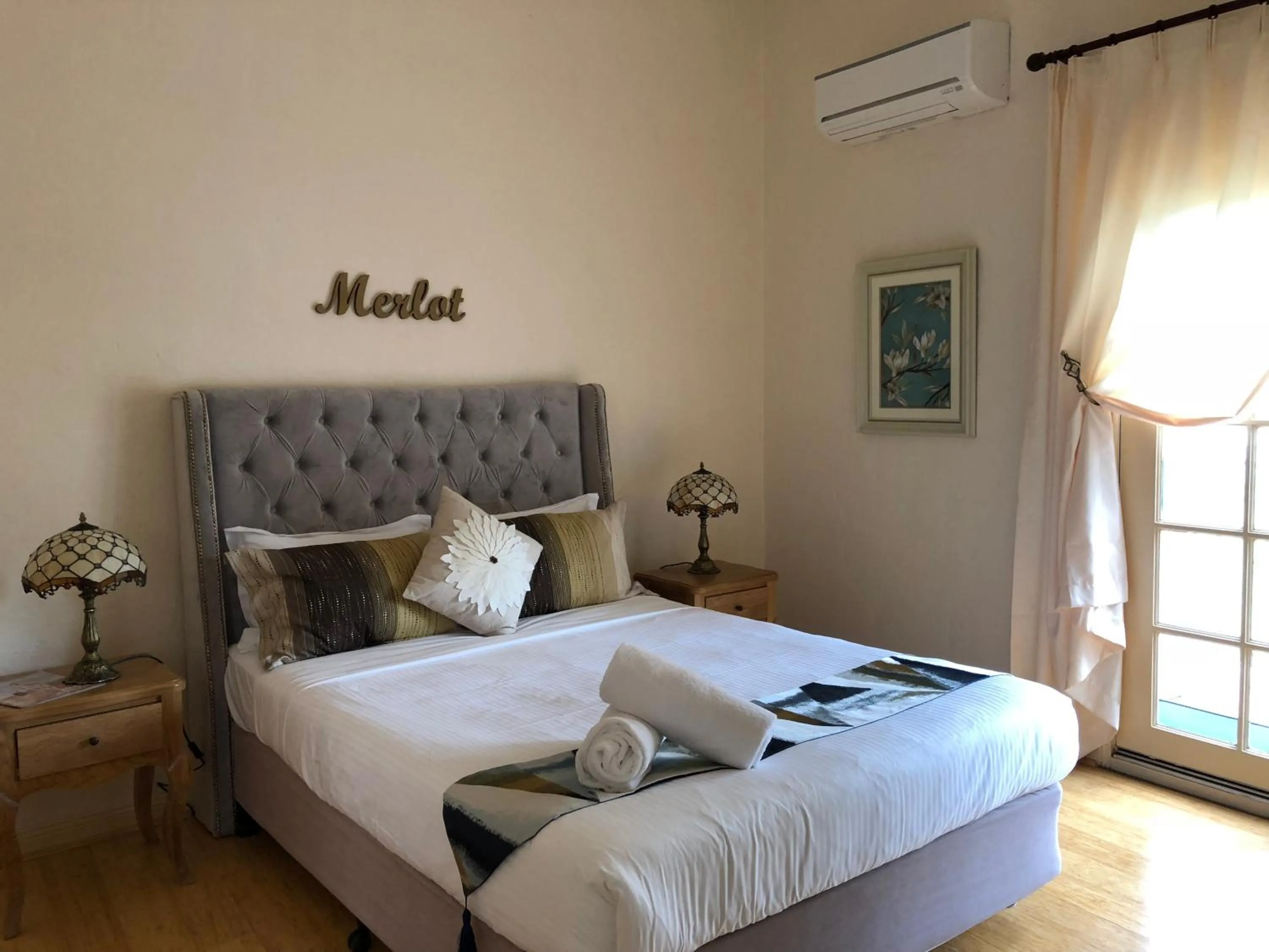 Bed in Villa Provence Estate