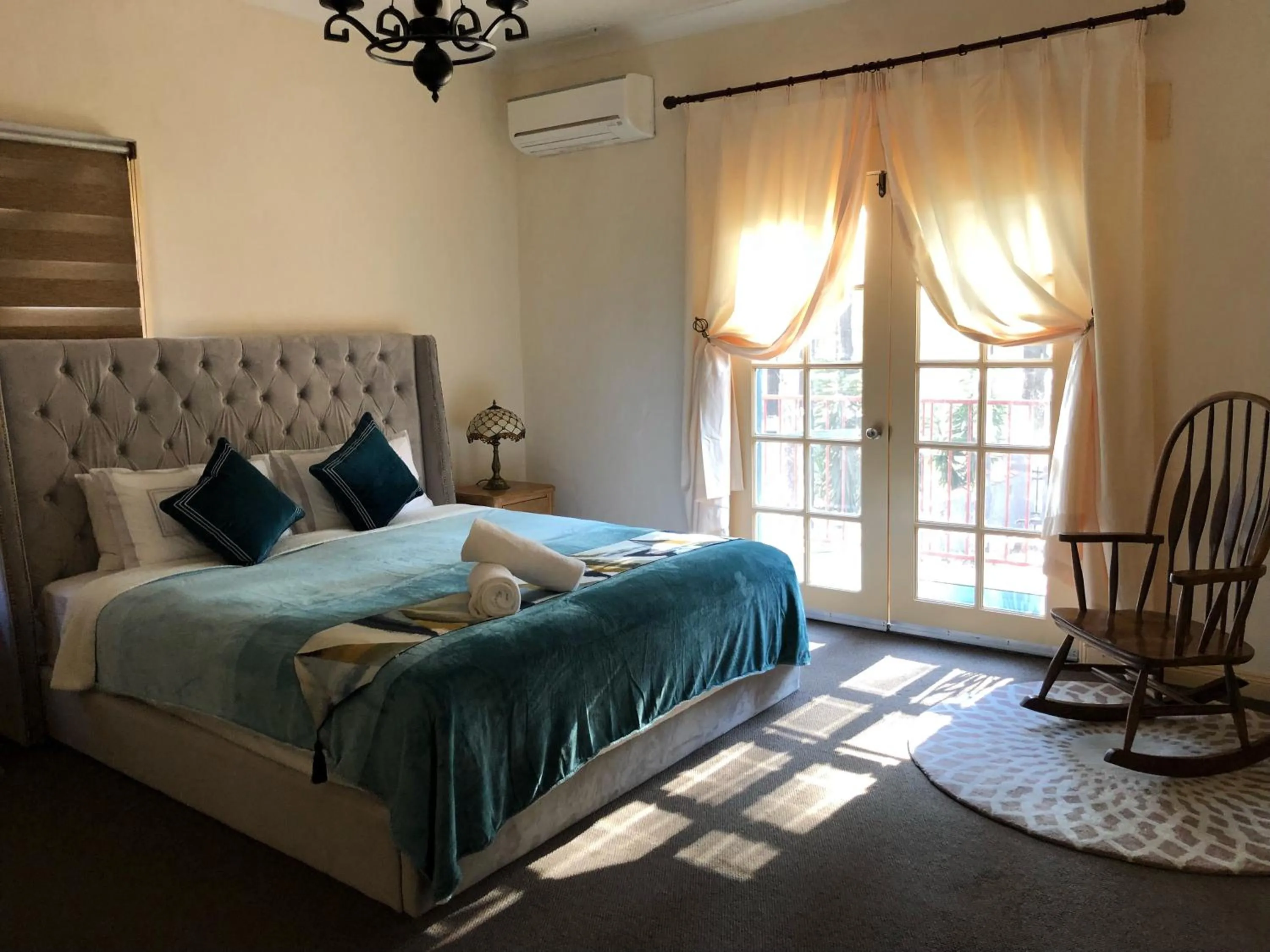 Bed in Villa Provence Estate