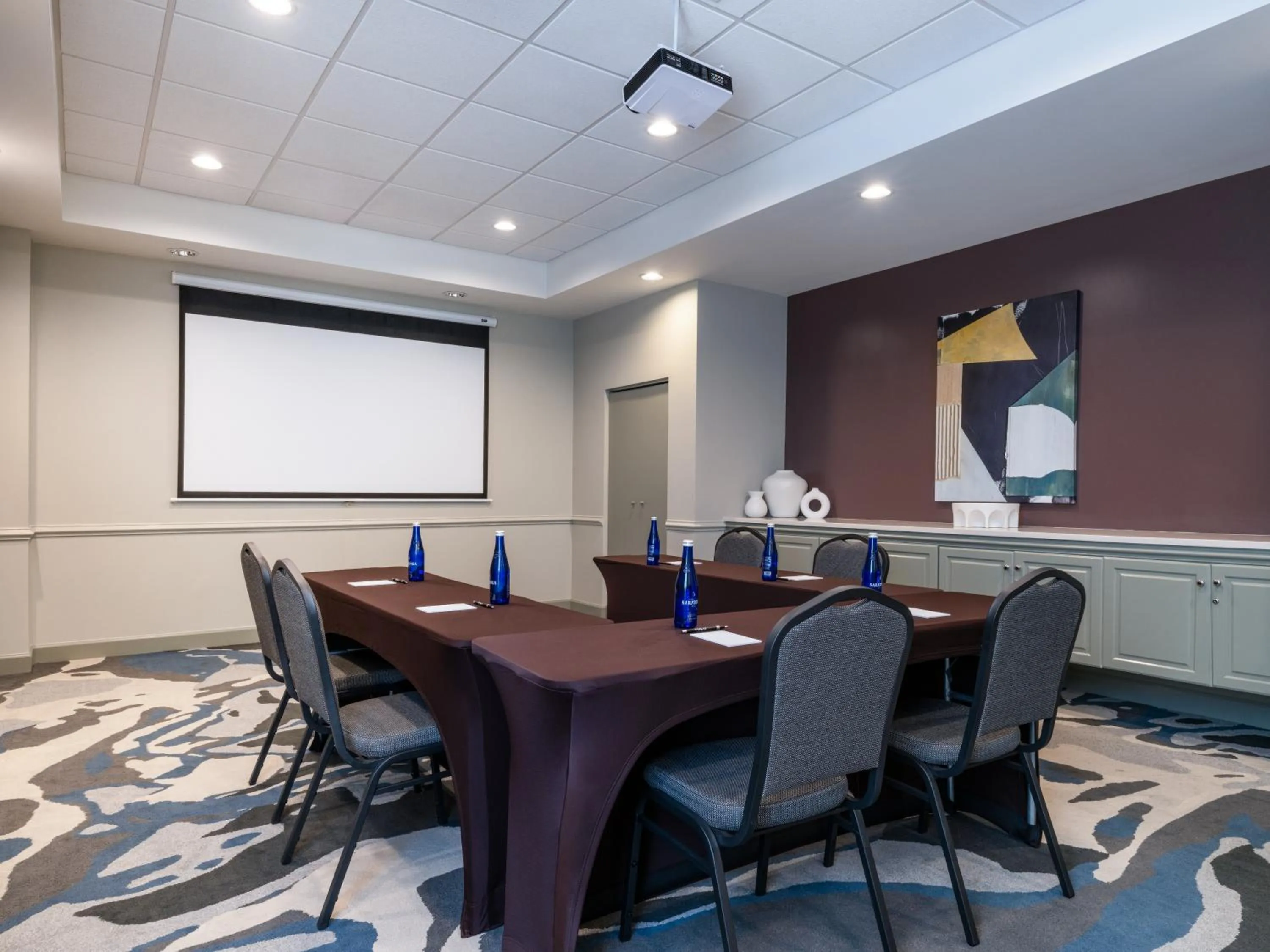 Meeting/conference room in voco Sarasota by IHG