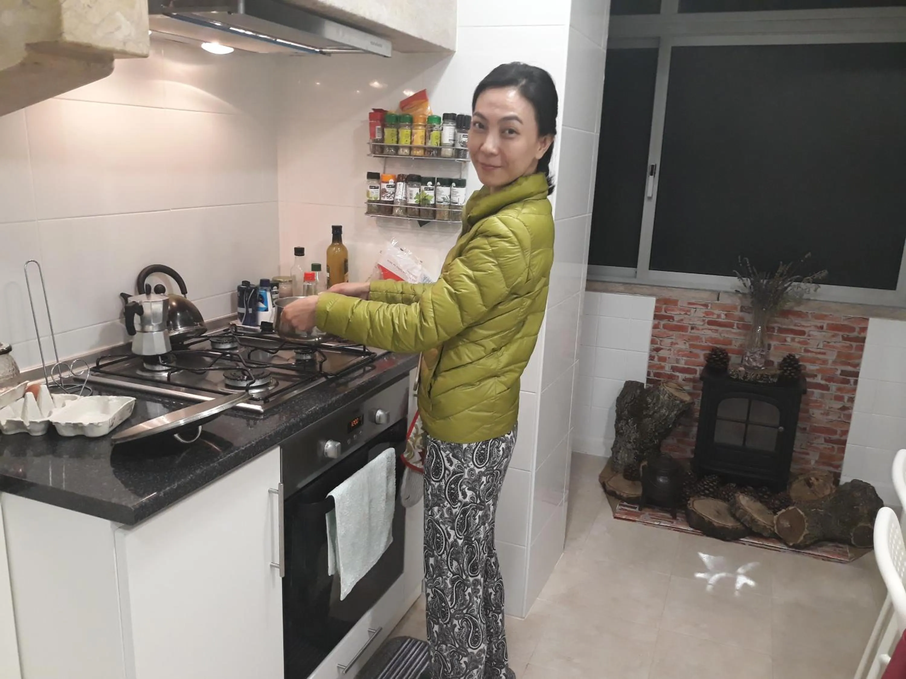 Kitchen or kitchenette in Ameli Rooms