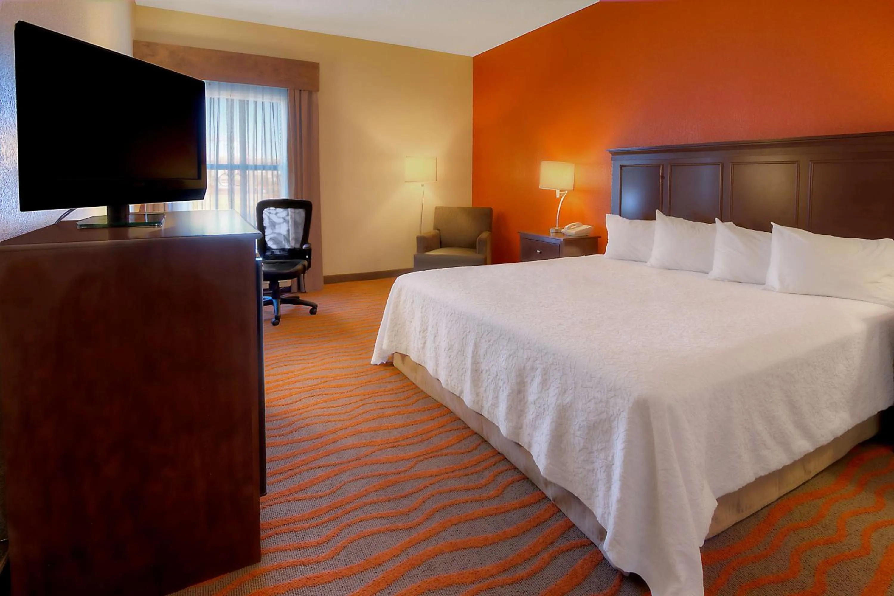 Bed in Hampton Inn Russellville