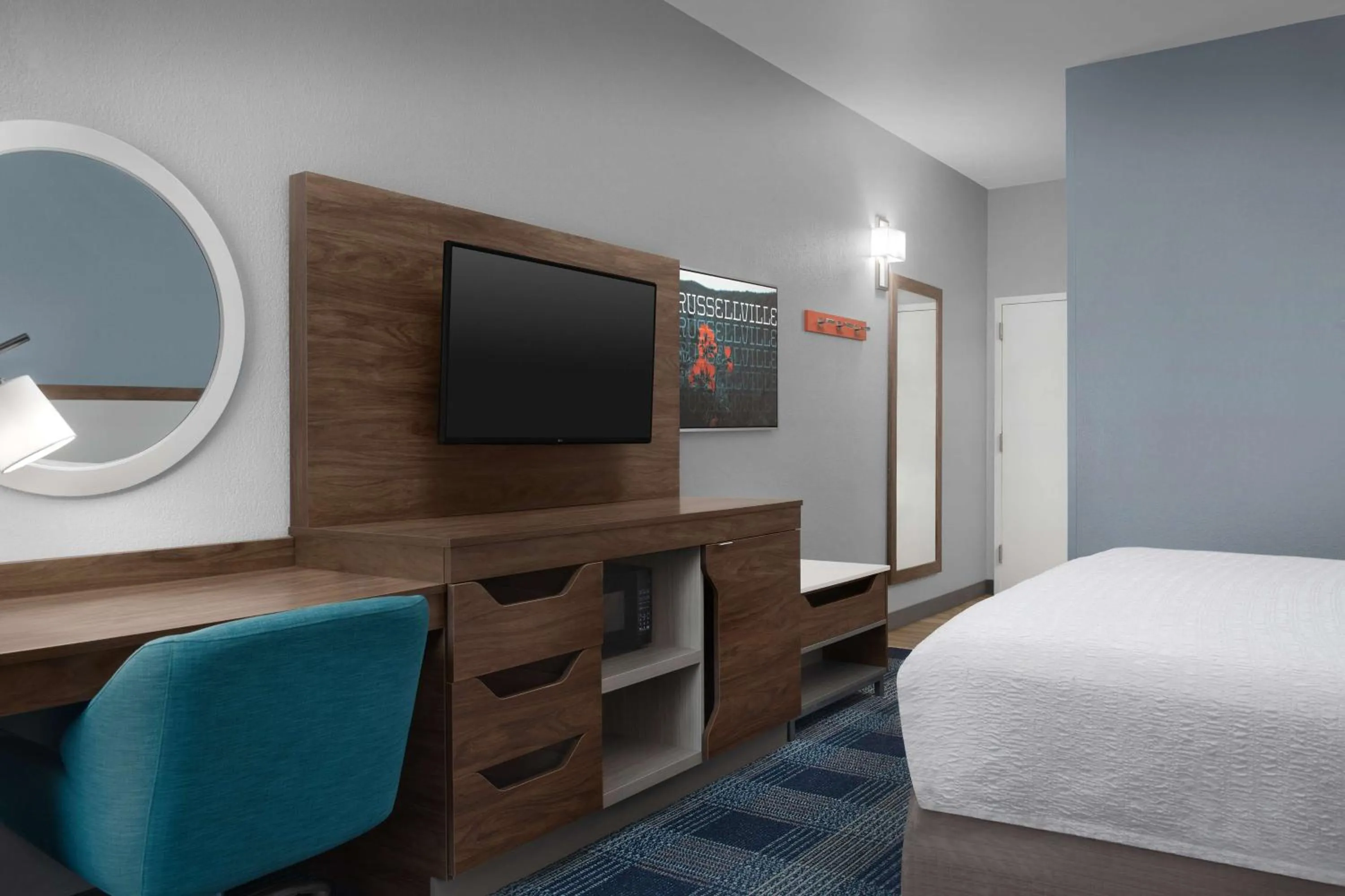 Bedroom, Bed in Hampton Inn Russellville