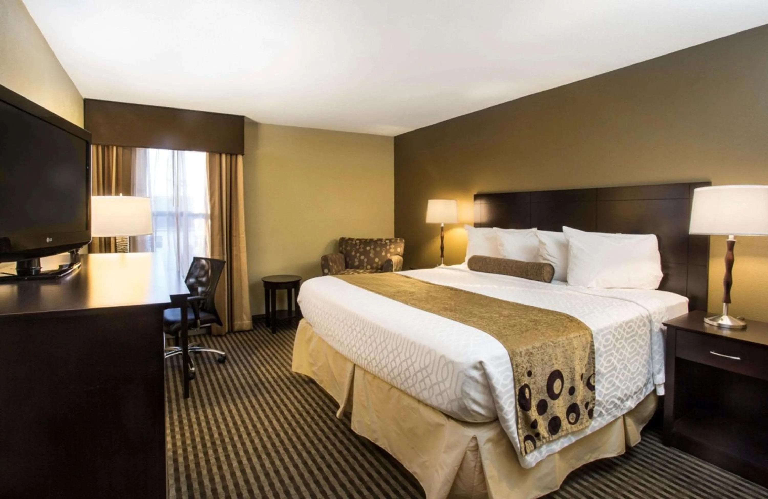 Bedroom, Bed in Best Western Plus Mishawaka Inn