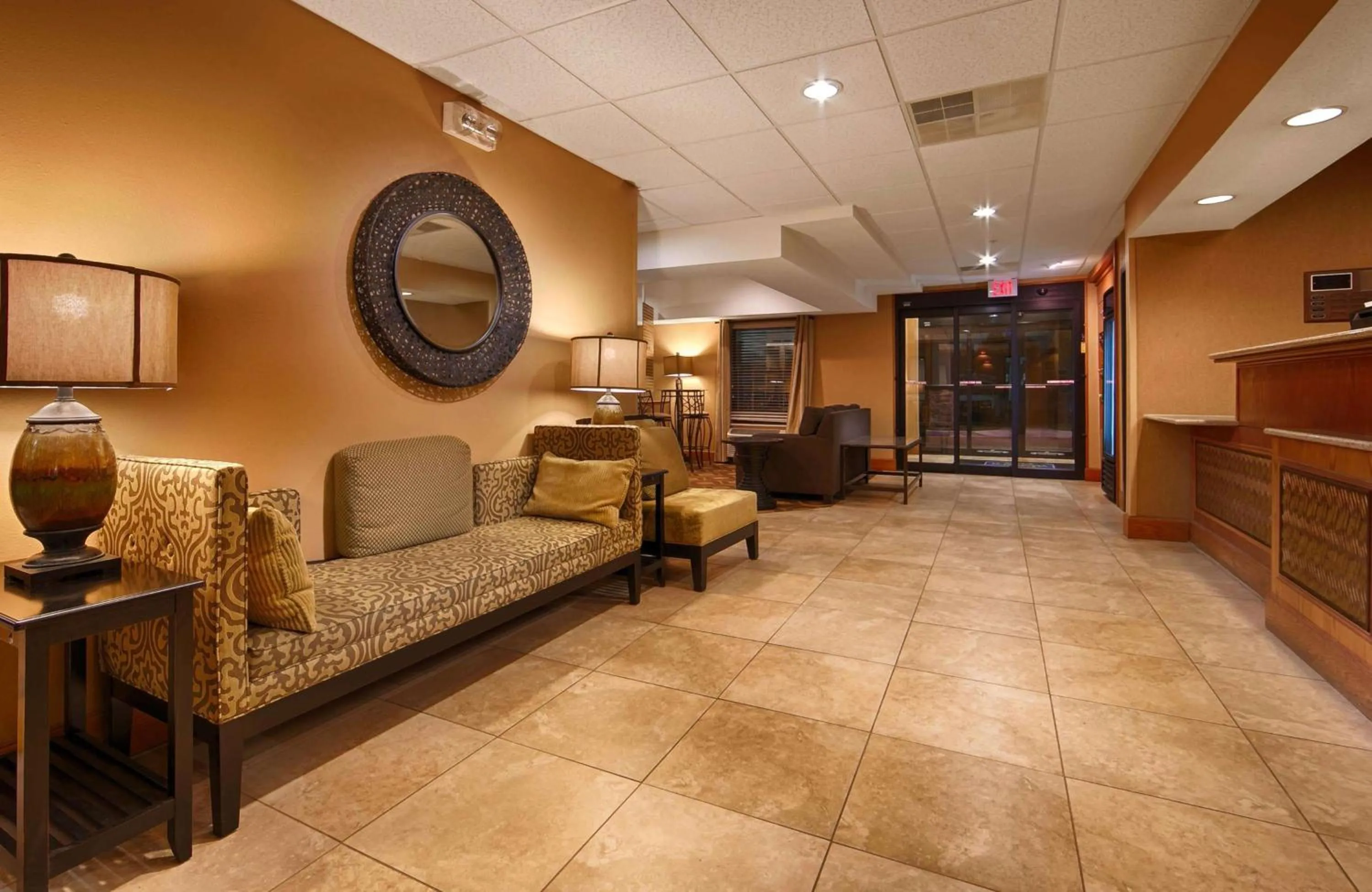 Lobby or reception in Best Western Plus Mishawaka Inn