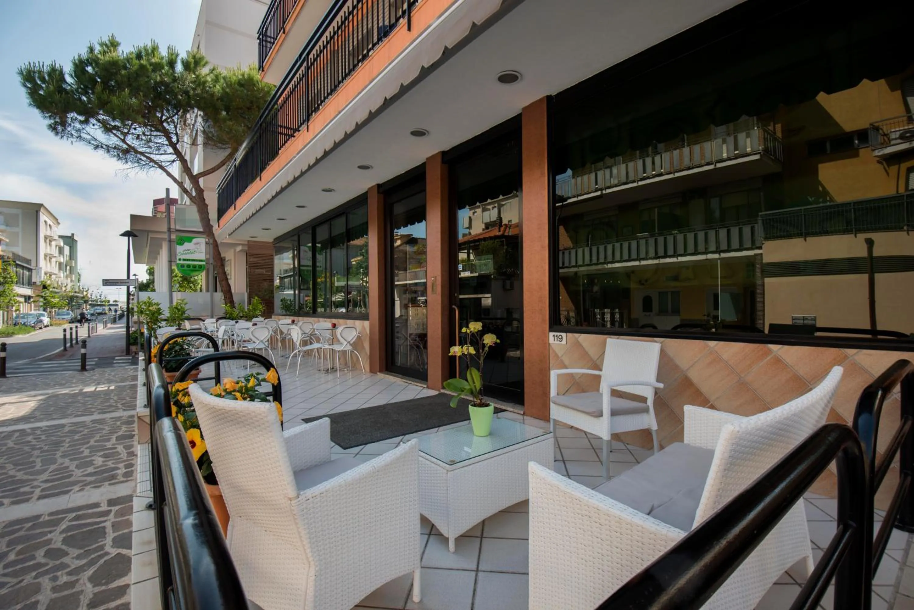 Patio in Hotel Scarlet