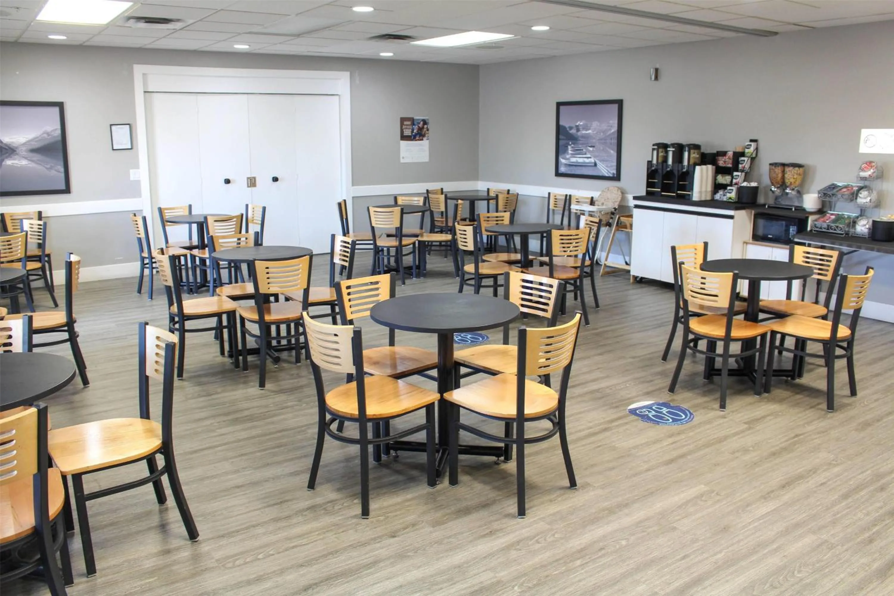 Breakfast in Super 8 by Wyndham Edmonton South