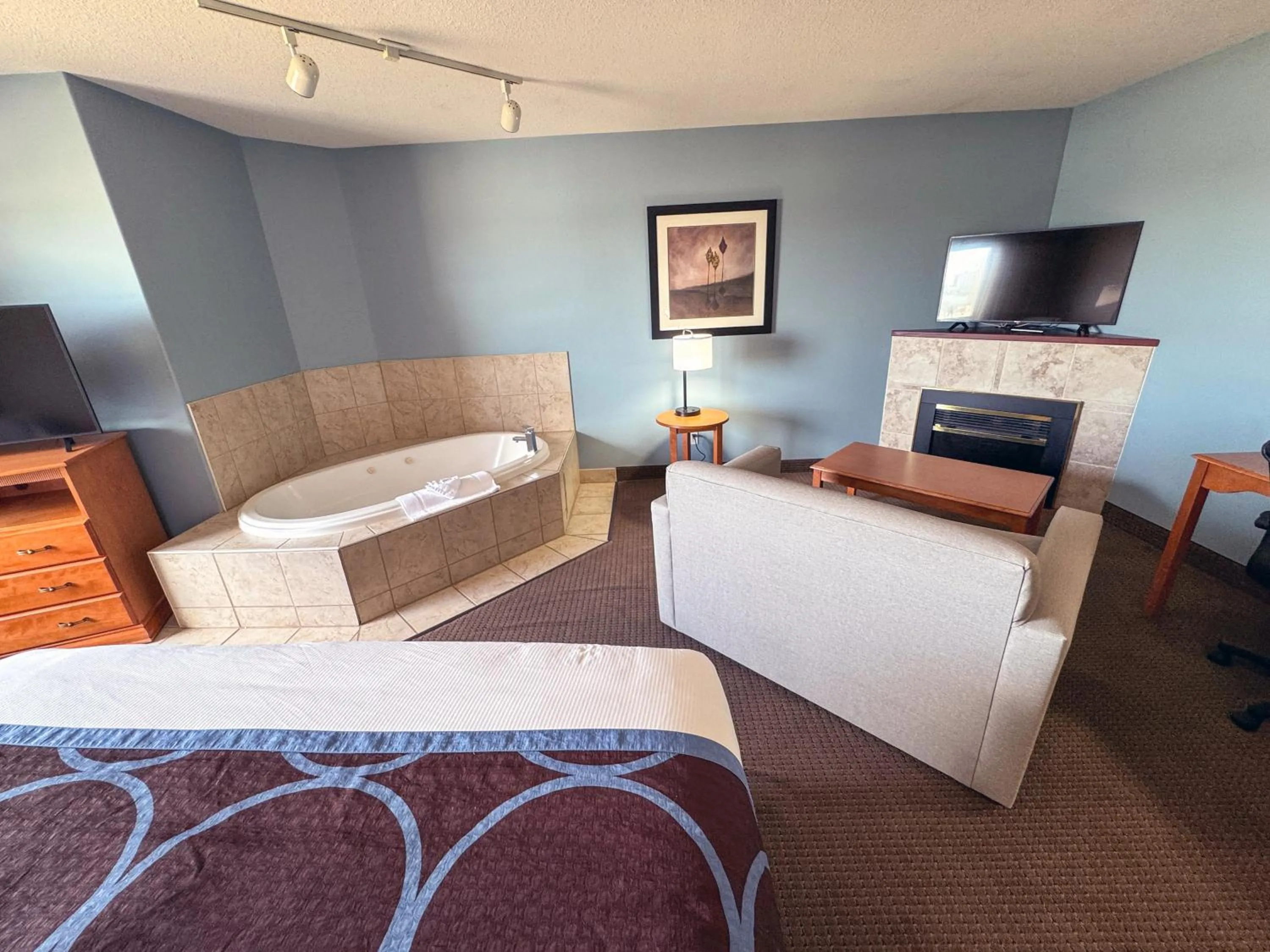 Bed in Super 8 by Wyndham Edmonton South