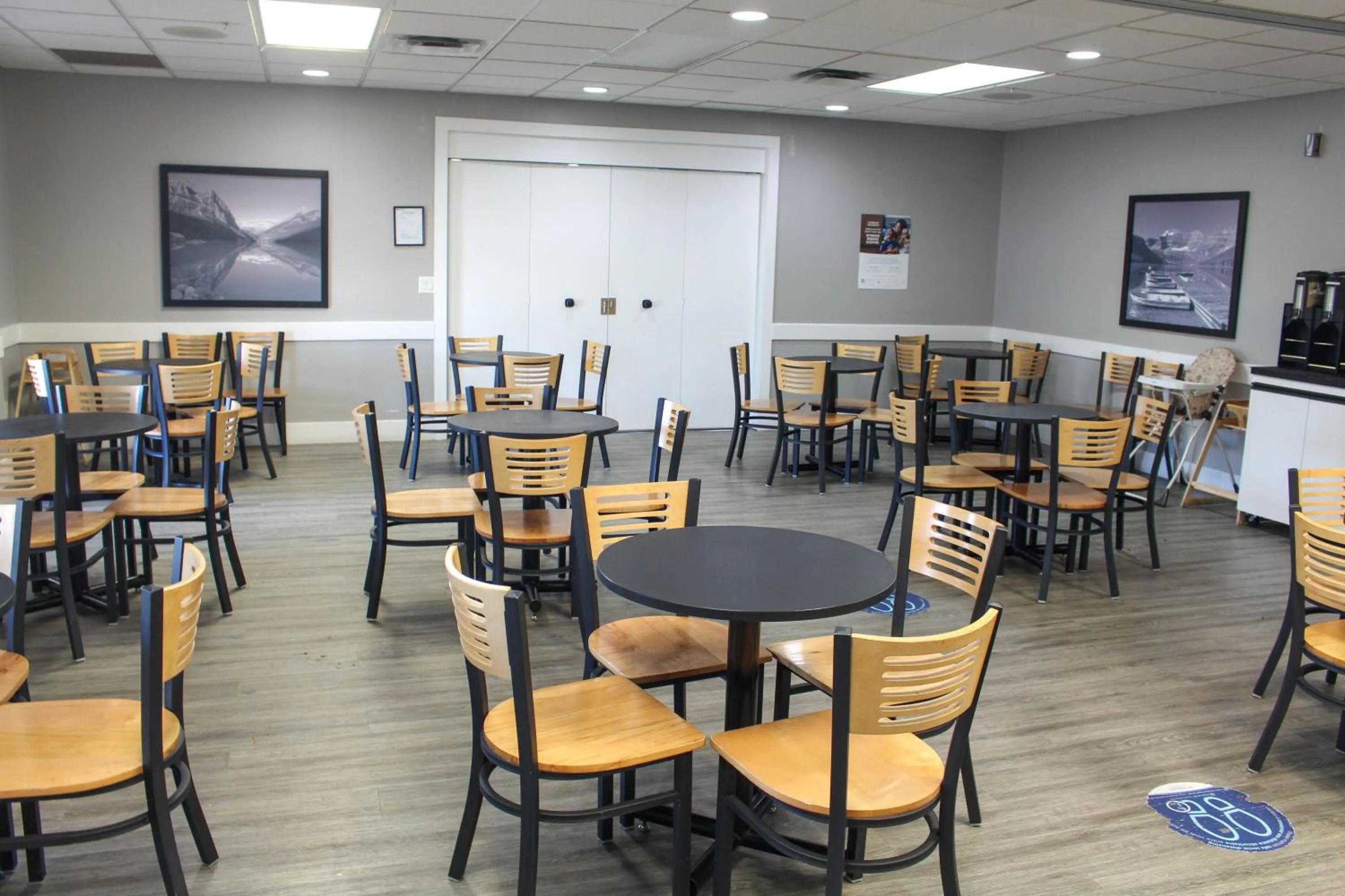 Breakfast in Super 8 by Wyndham Edmonton South