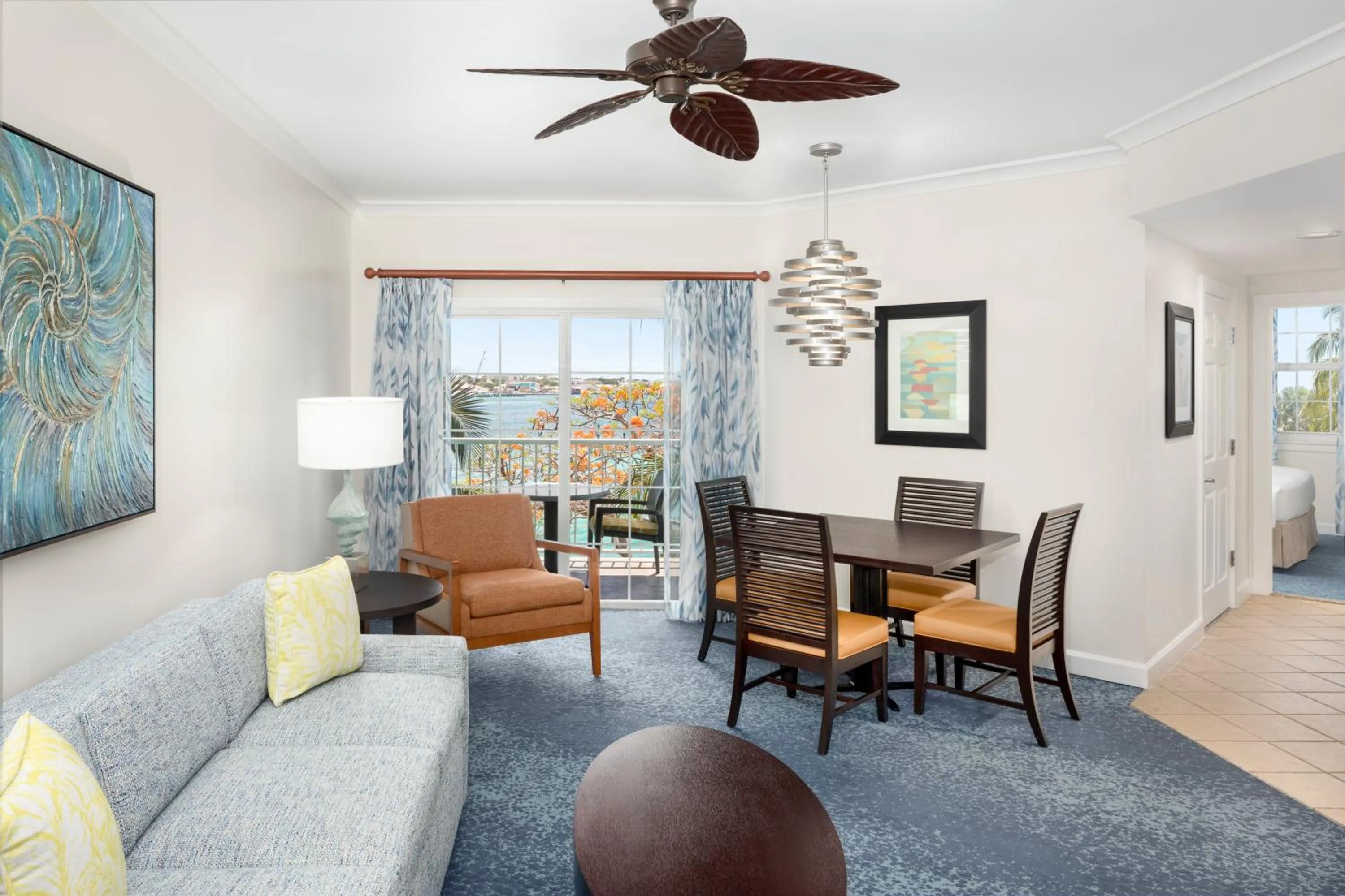 Living room in Harborside Resort & Vacation Rentals at Atlantis