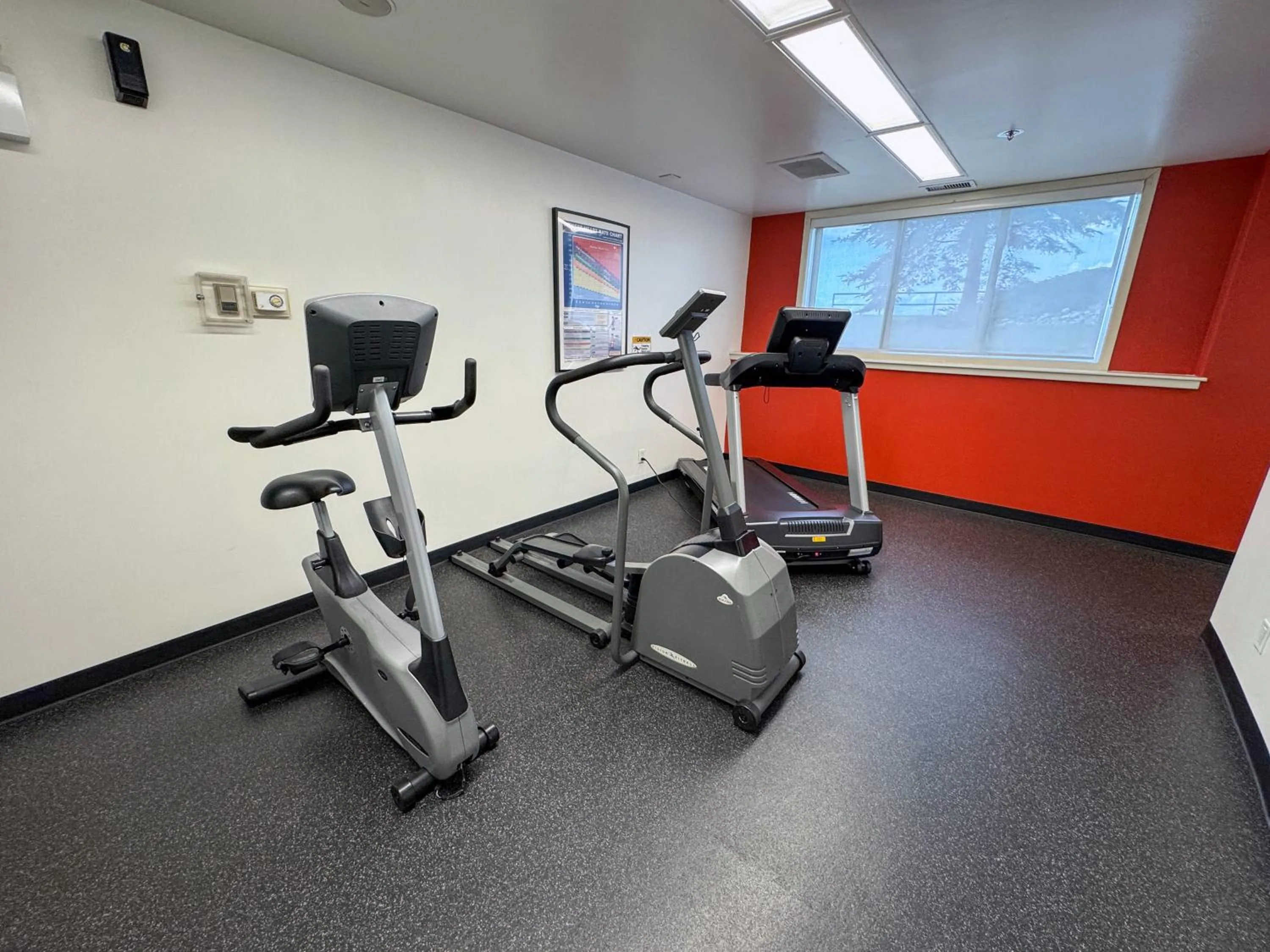 Fitness centre/facilities in Ramada by Wyndham Sherwood Park