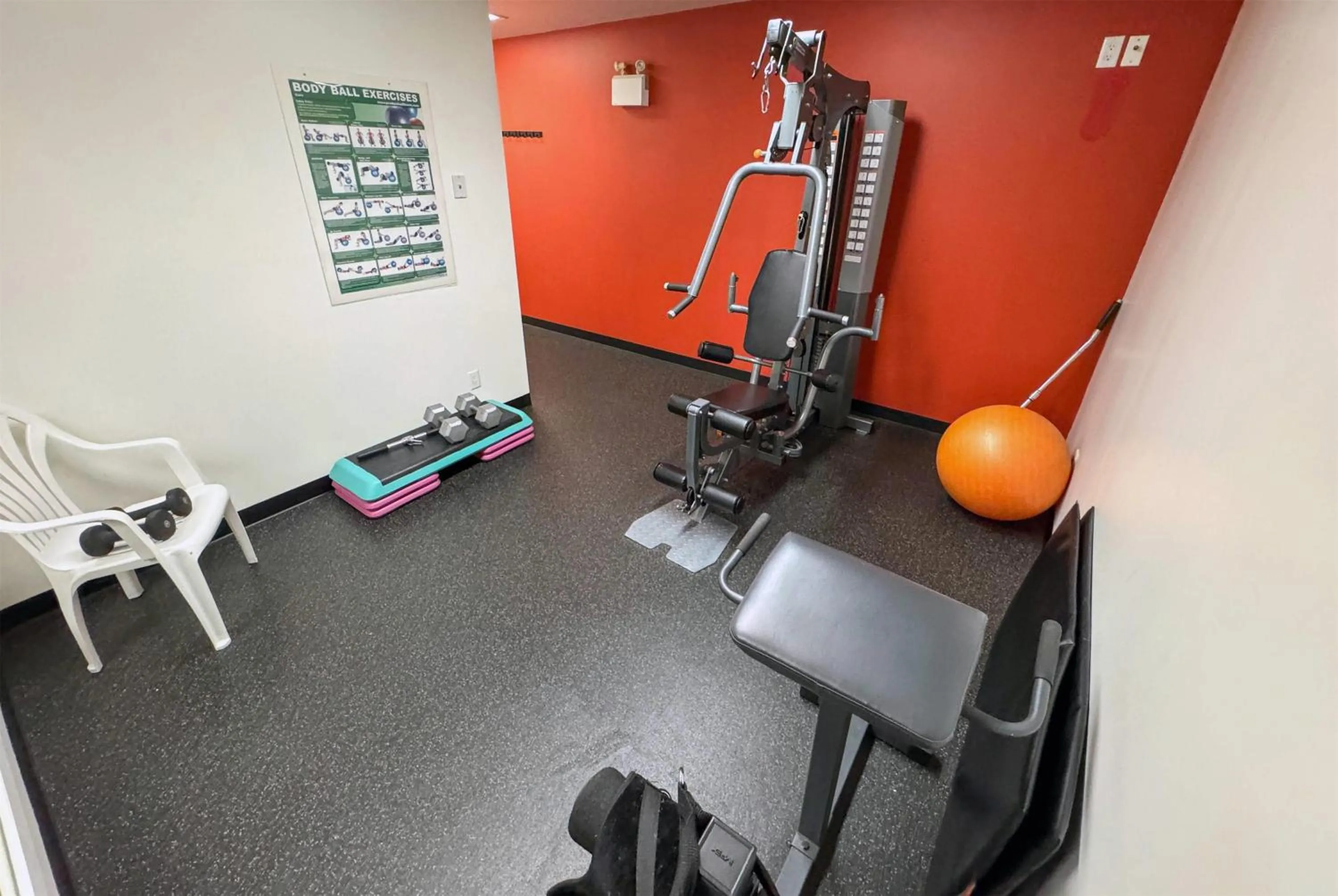 Fitness centre/facilities in Ramada by Wyndham Sherwood Park