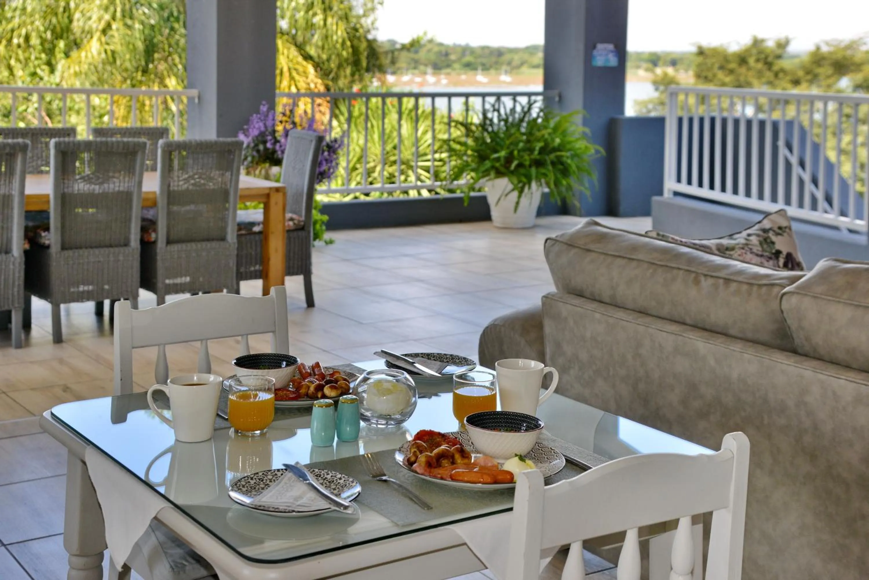 Breakfast in The Shore House