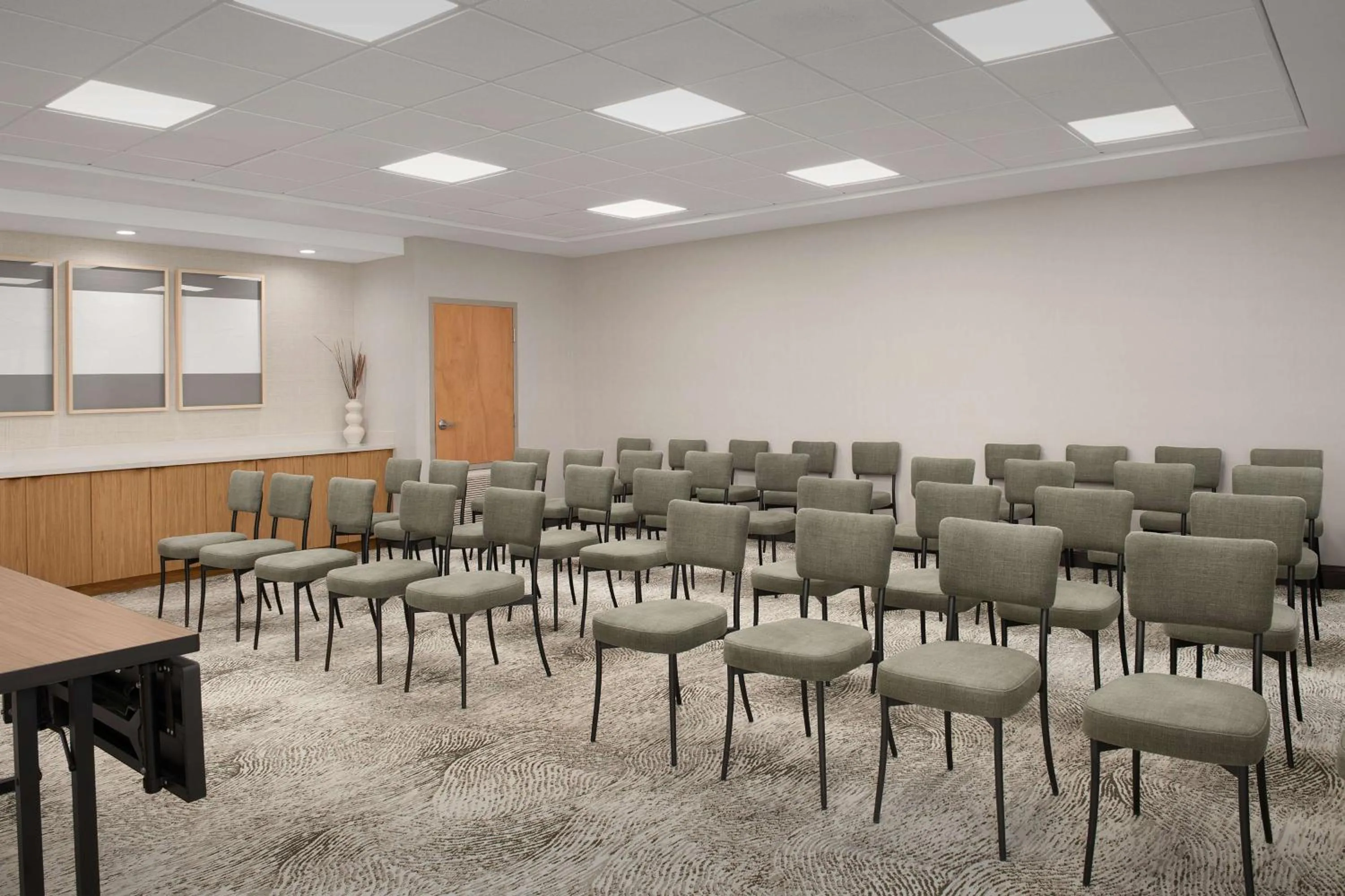 Meeting/conference room in Hampton Inn & Suites Paso Robles