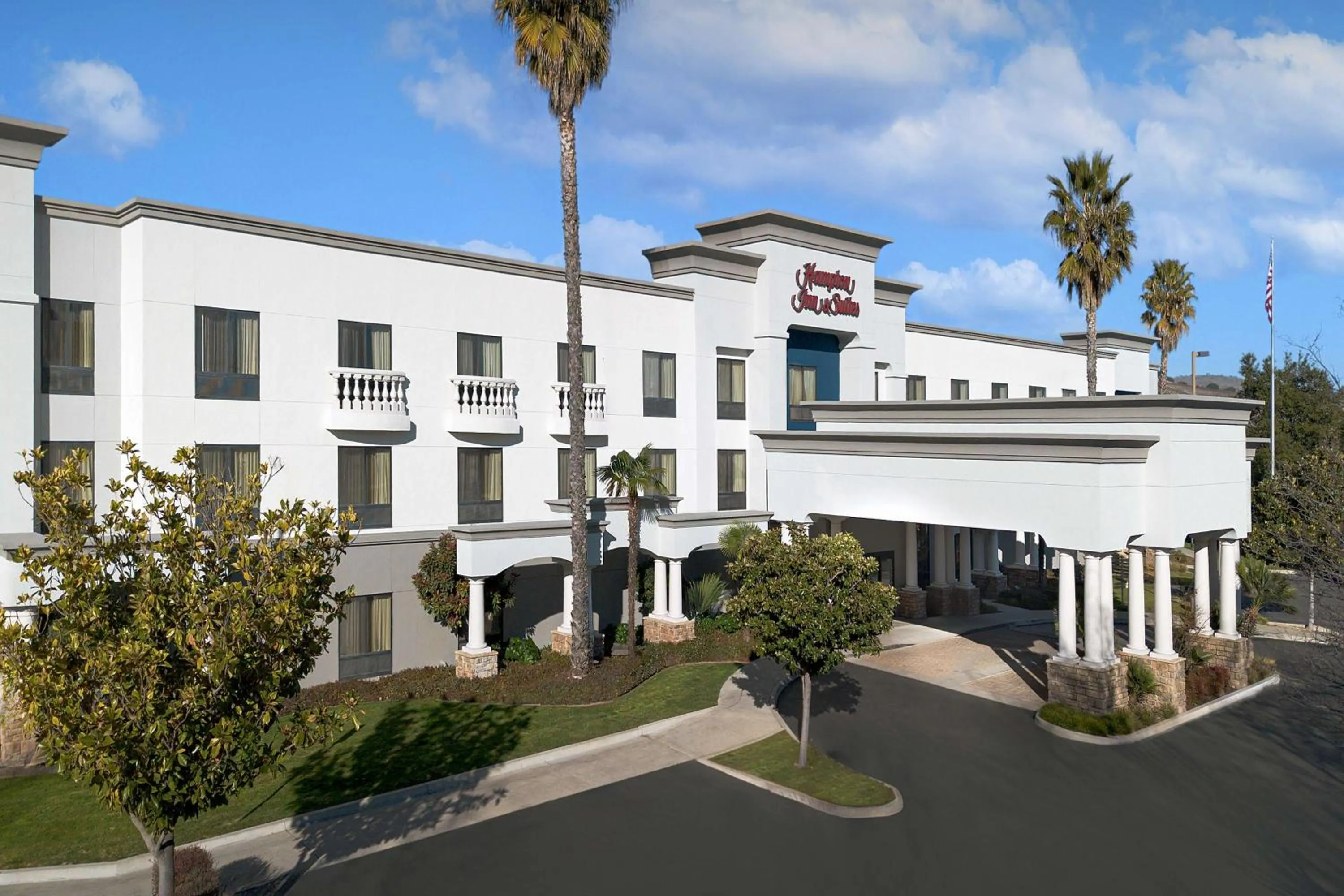 Property building in Hampton Inn & Suites Paso Robles