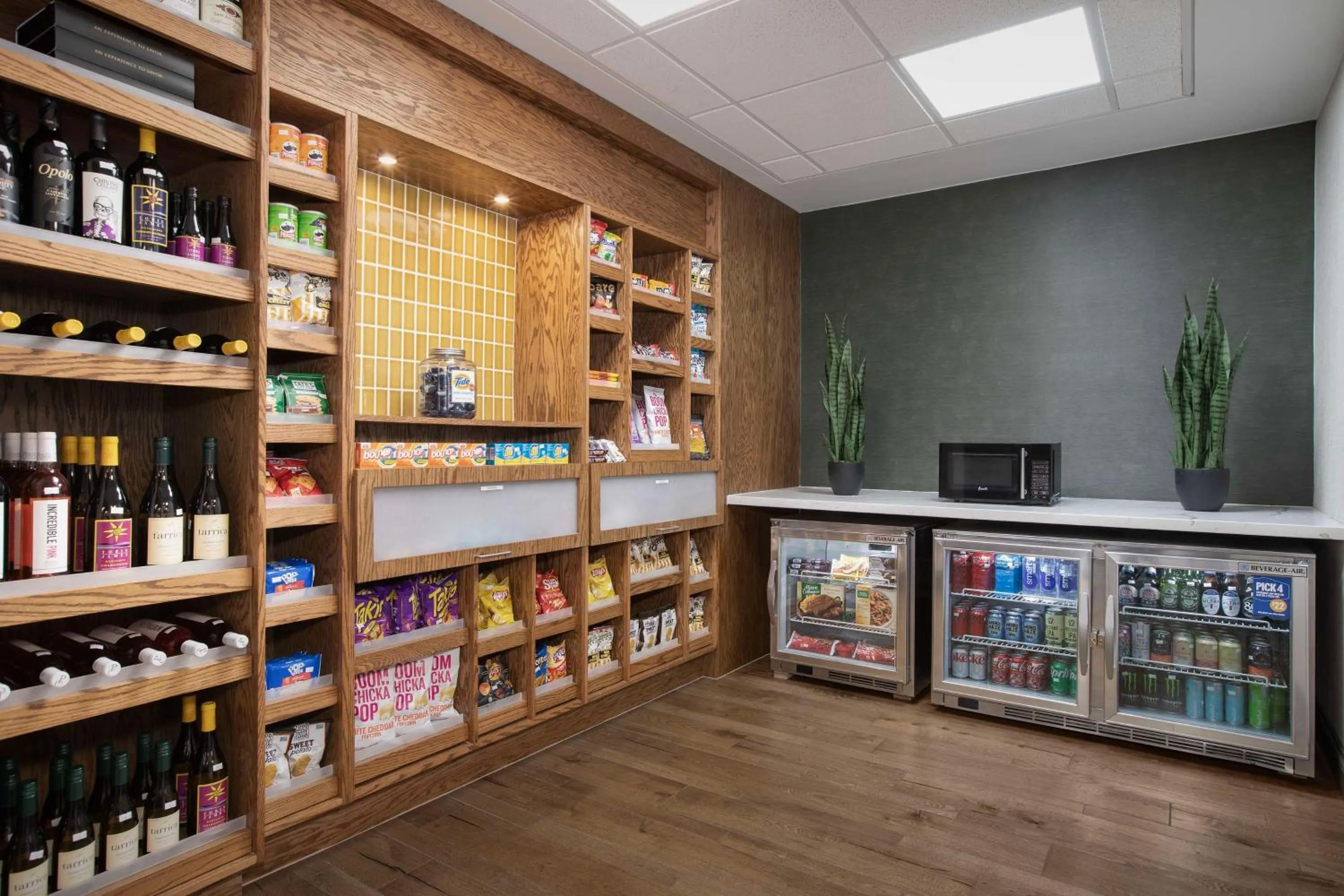 Restaurant/places to eat in Hampton Inn & Suites Paso Robles