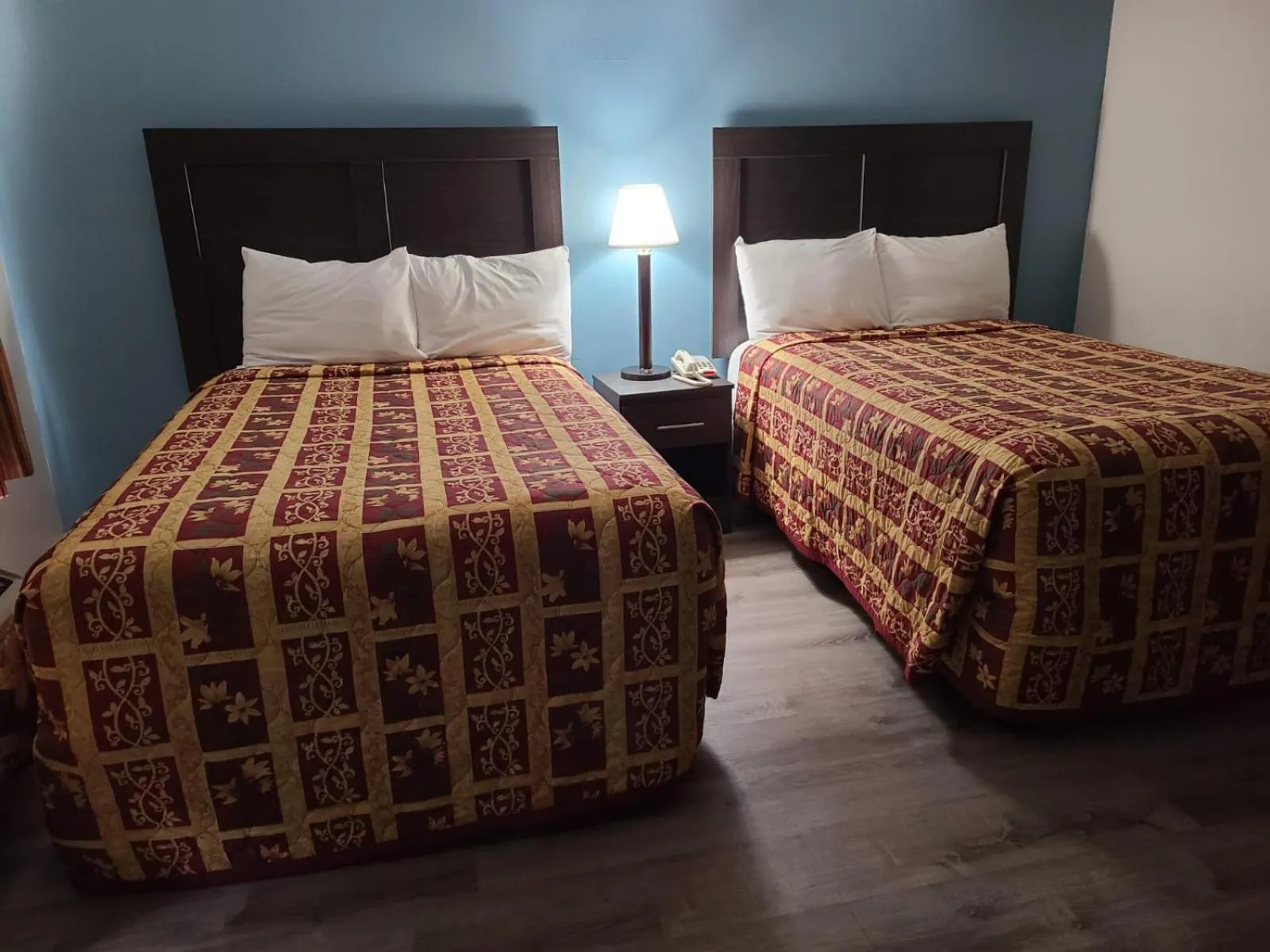 Bed in All Seasons Lodge