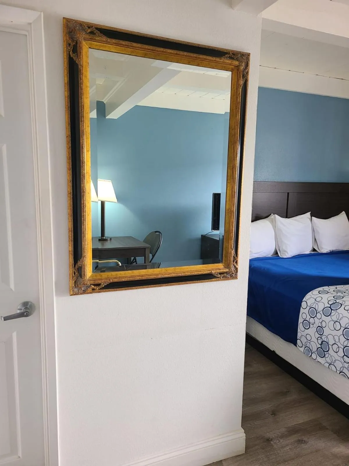 Bed in All Seasons Lodge