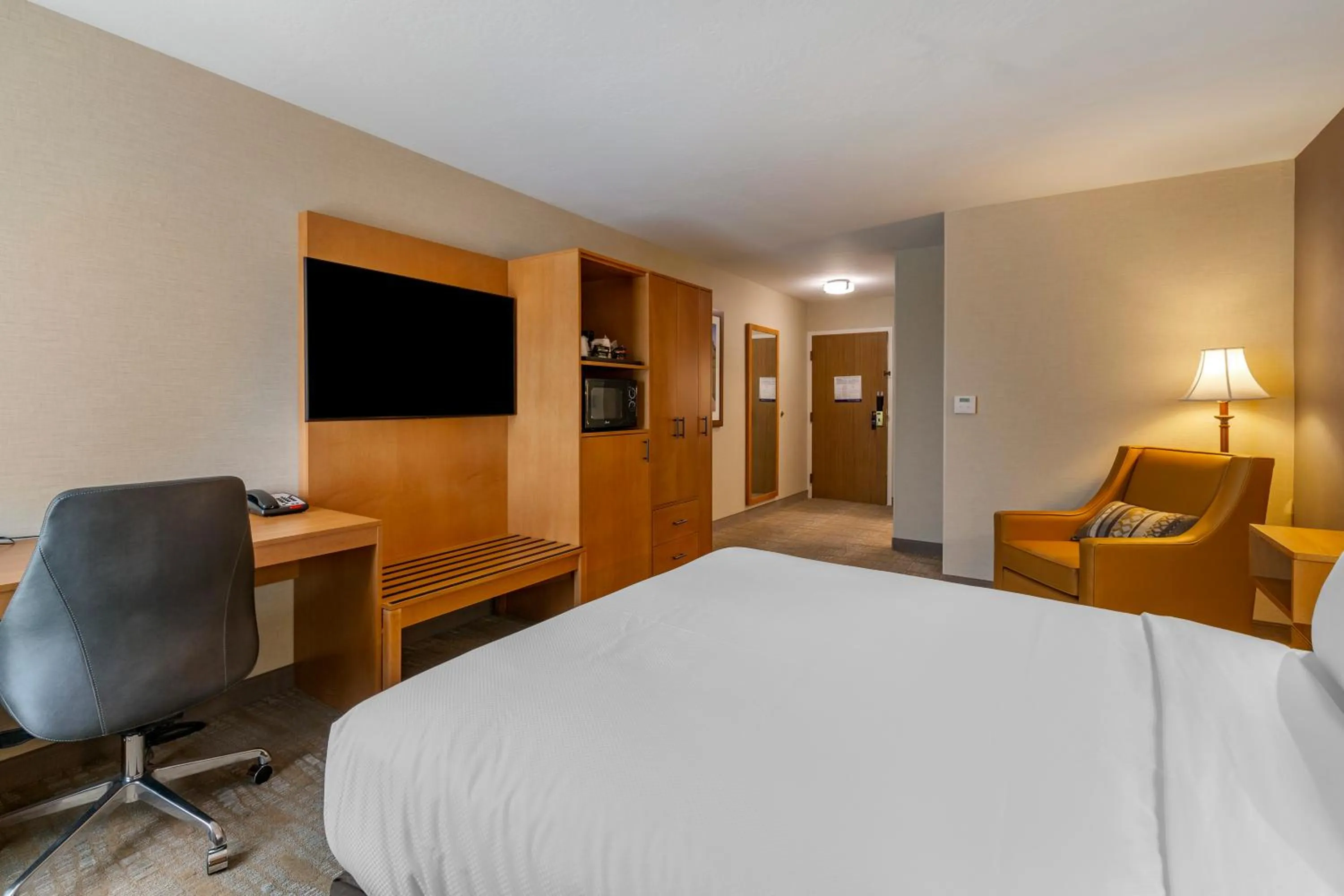 Bed in Comfort Inn Missoula North Shopping District