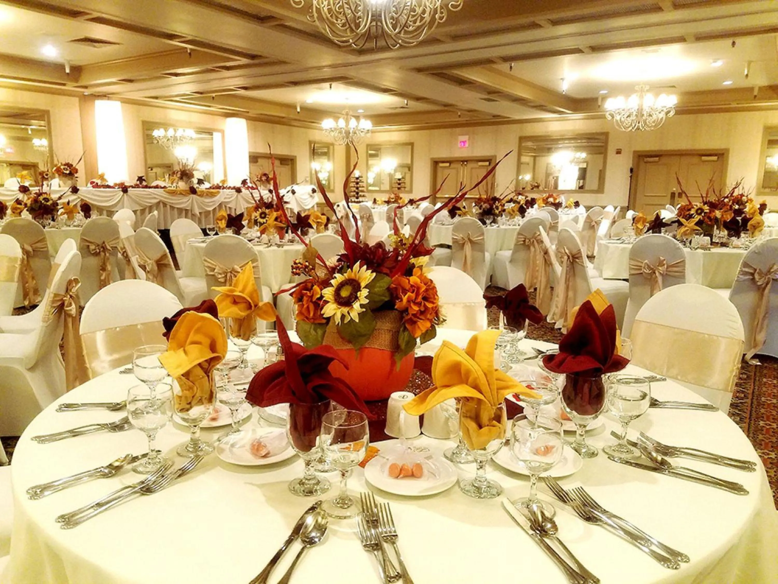 wedding in Piccadilly Inn Airport