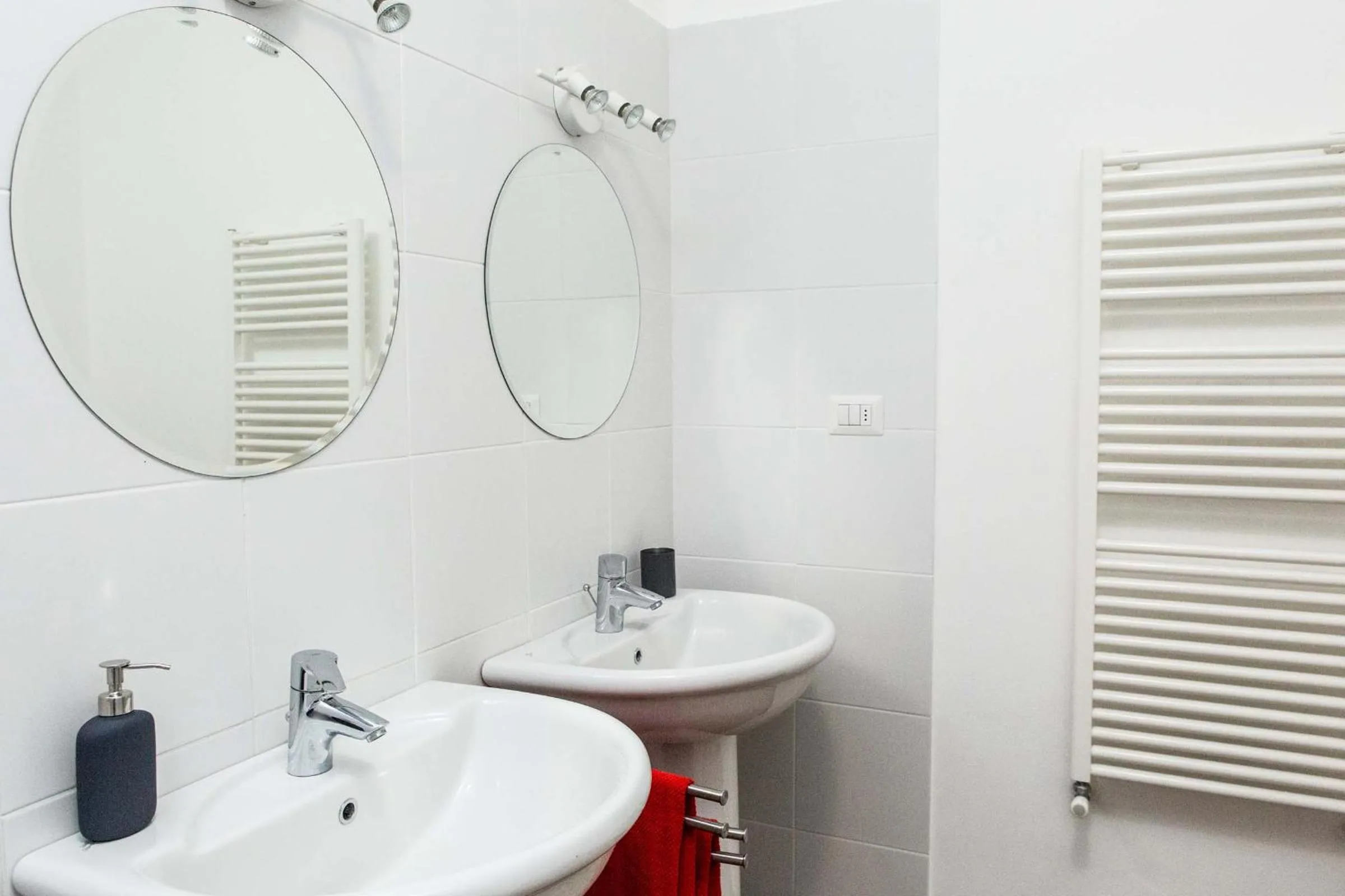 Bathroom in Leone X Genova Affittacamere