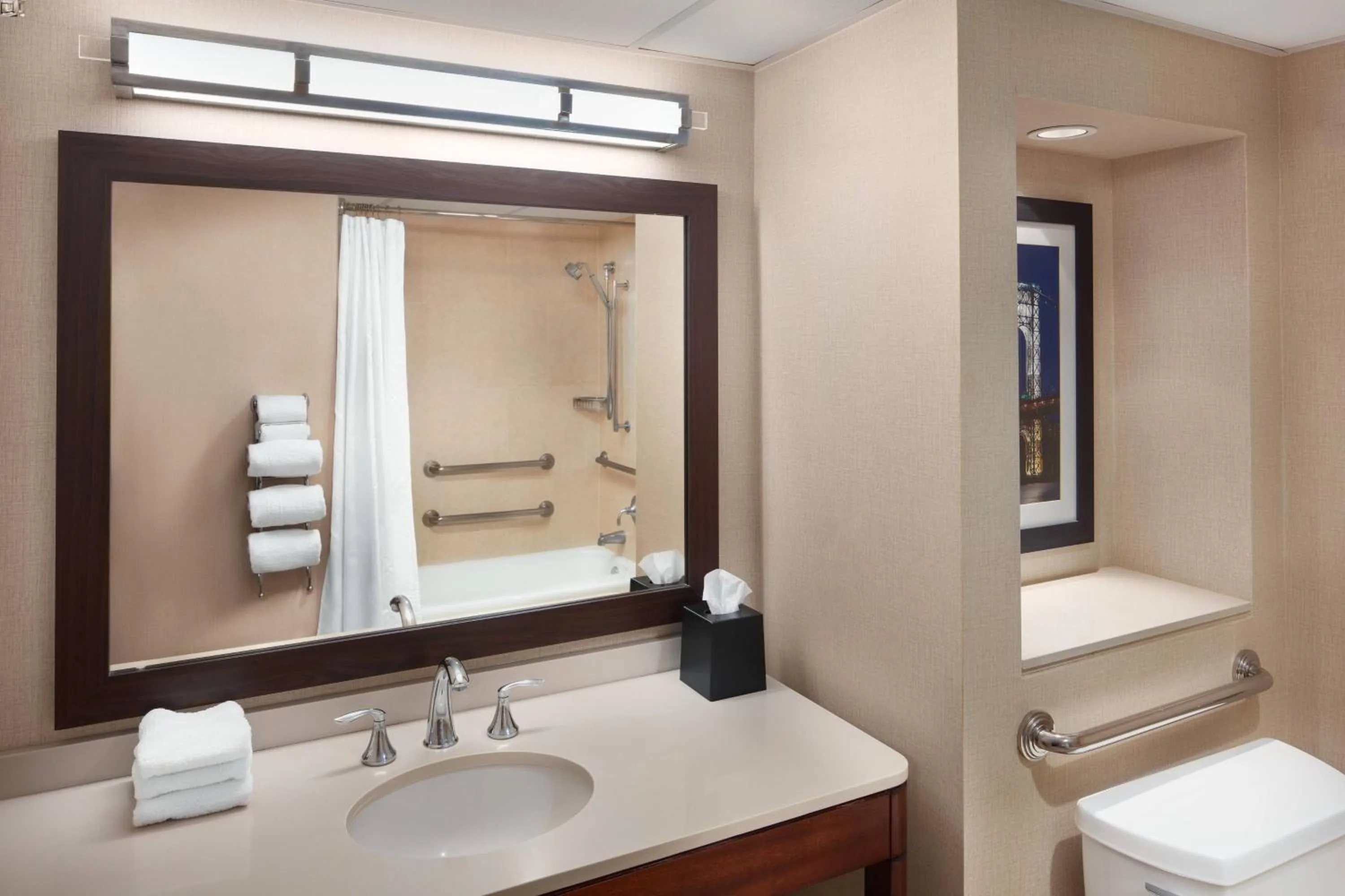 Bathroom in Sheraton Parsippany Hotel