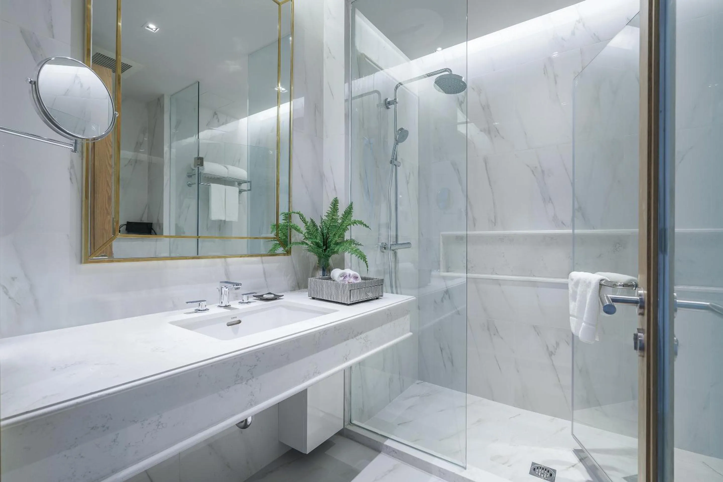 Shower in MUU Bangkok, Small Luxury Hotels of the World