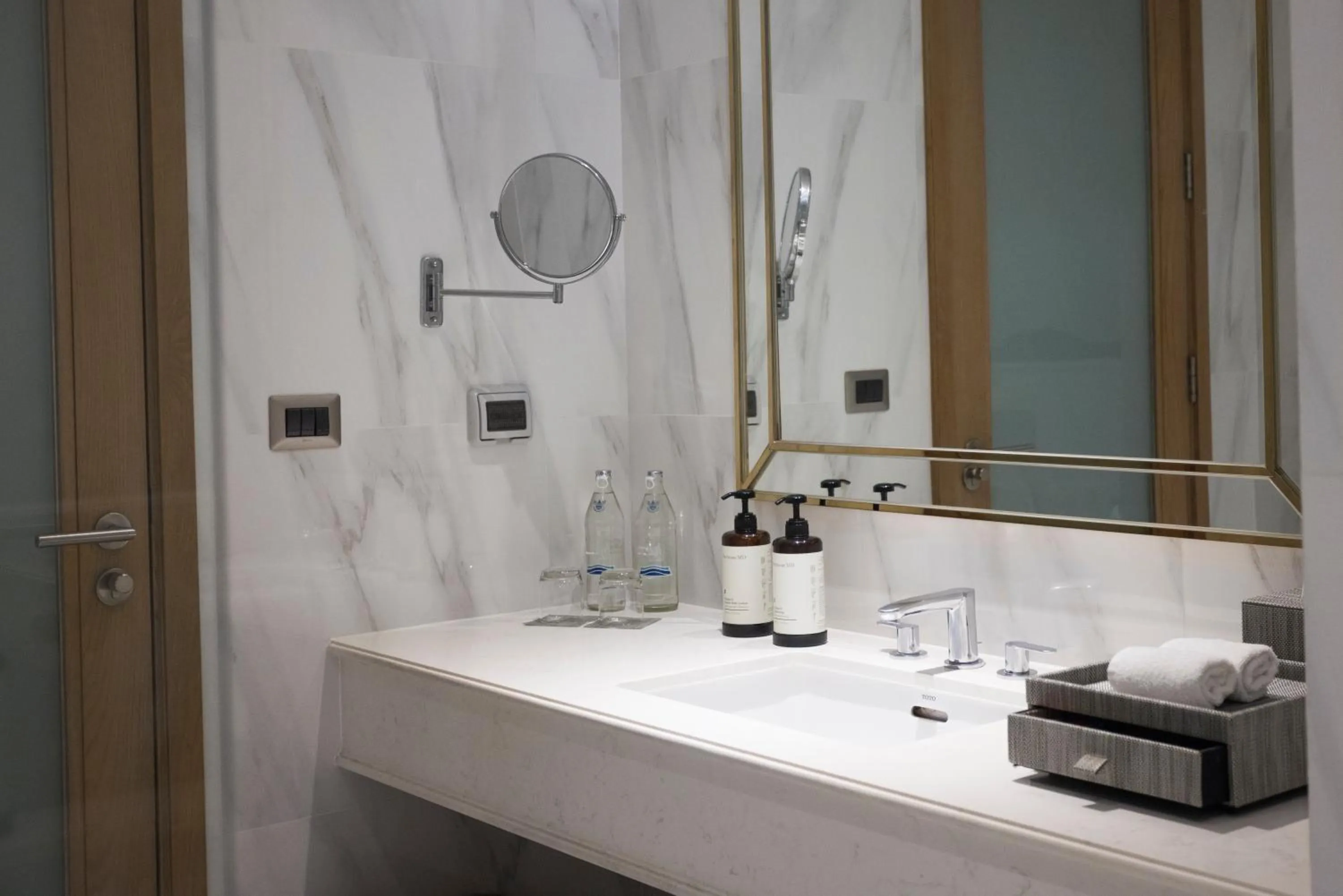 MUU Bangkok, Small Luxury Hotels of the World