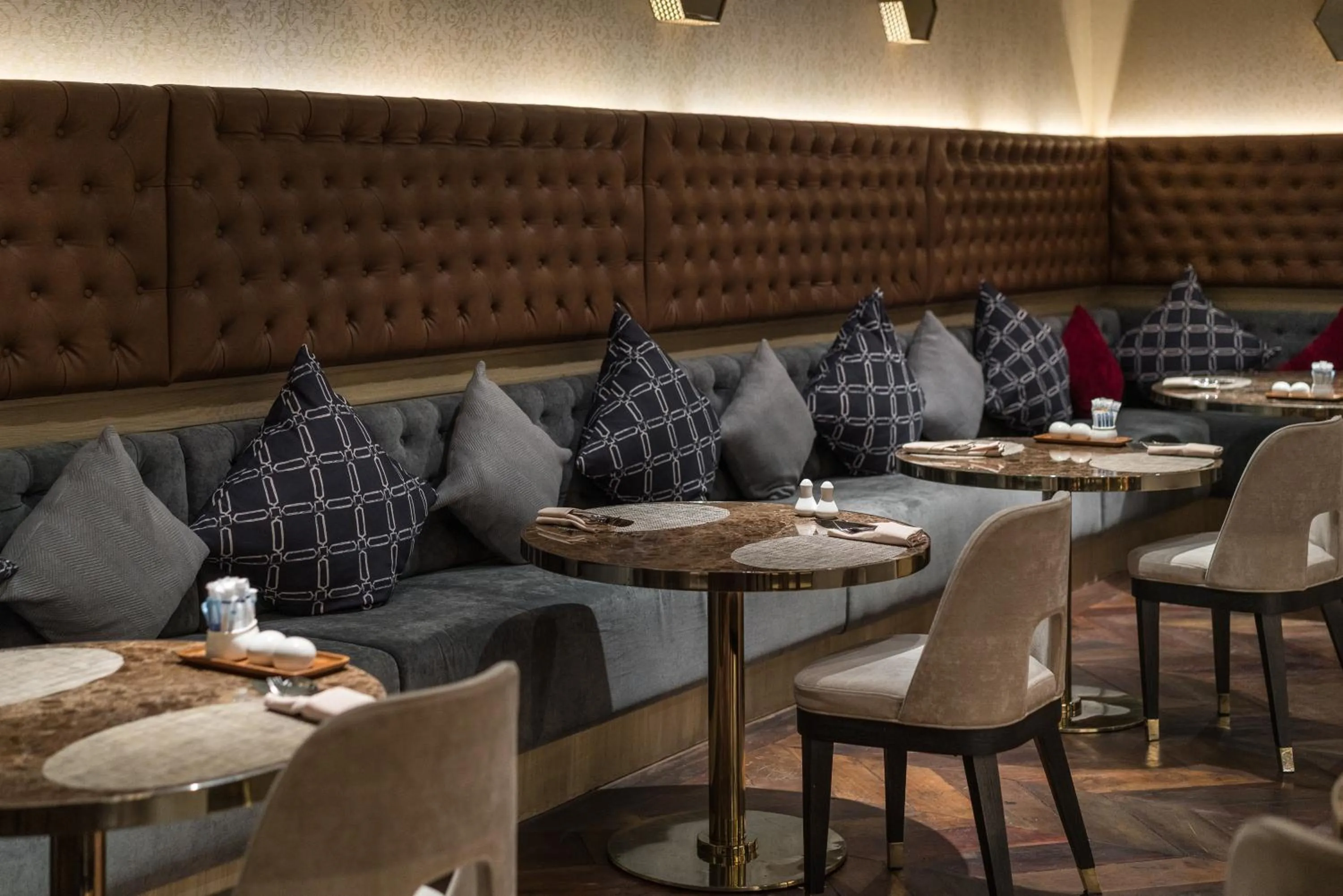 Restaurant/places to eat in MUU Bangkok, Small Luxury Hotels of the World