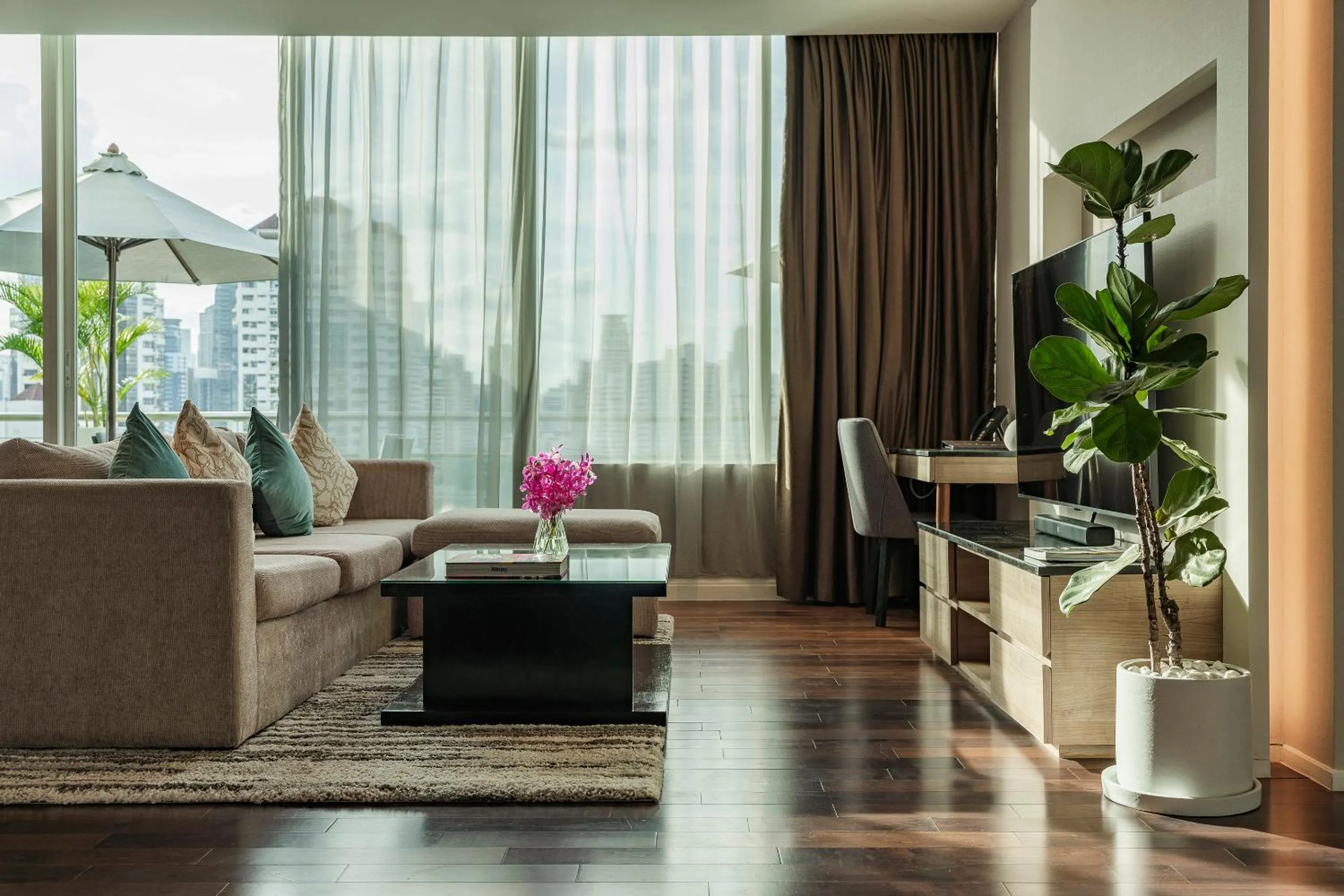 Guests in MUU Bangkok, Small Luxury Hotels of the World