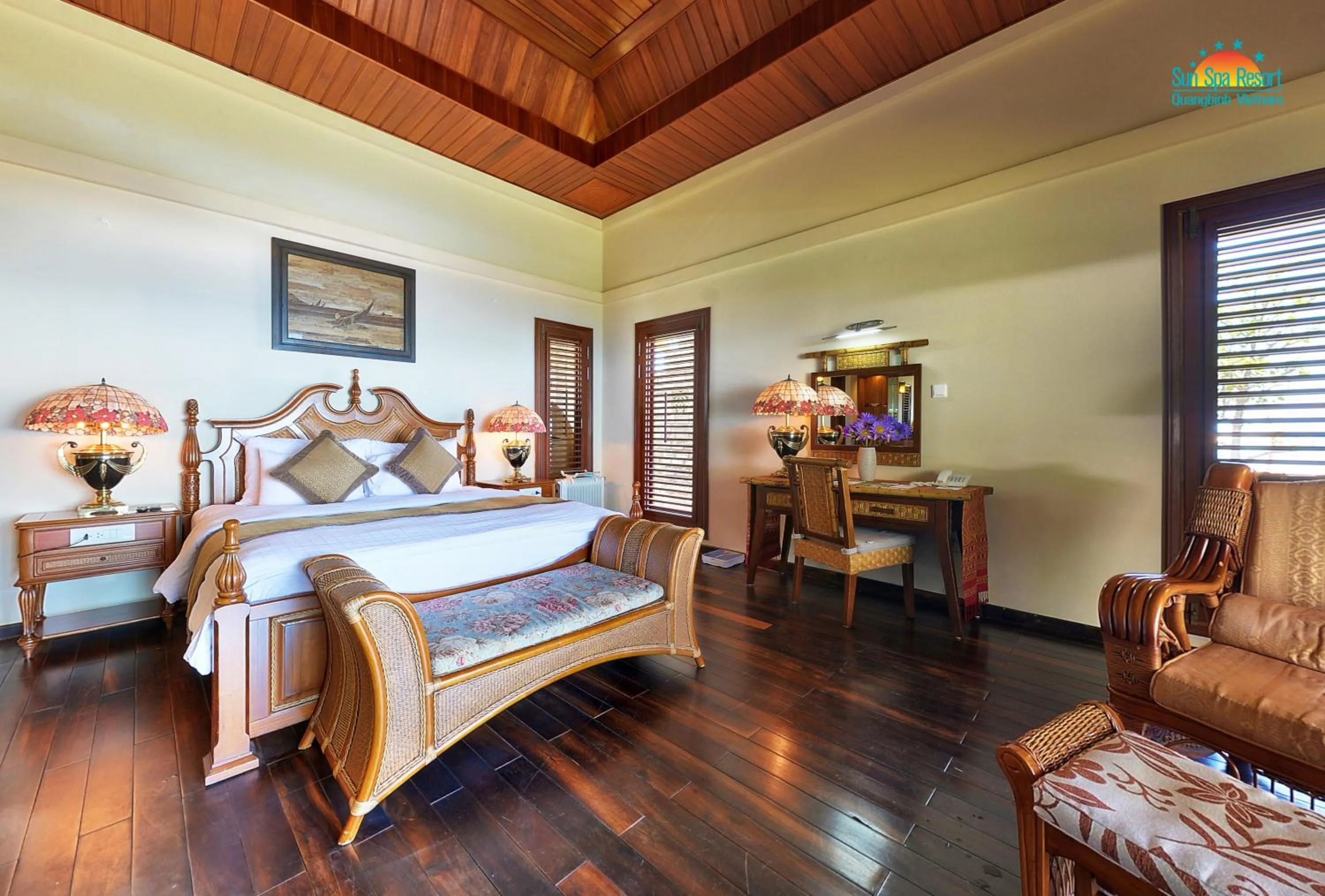Bed in Sun Spa Resort & Villa