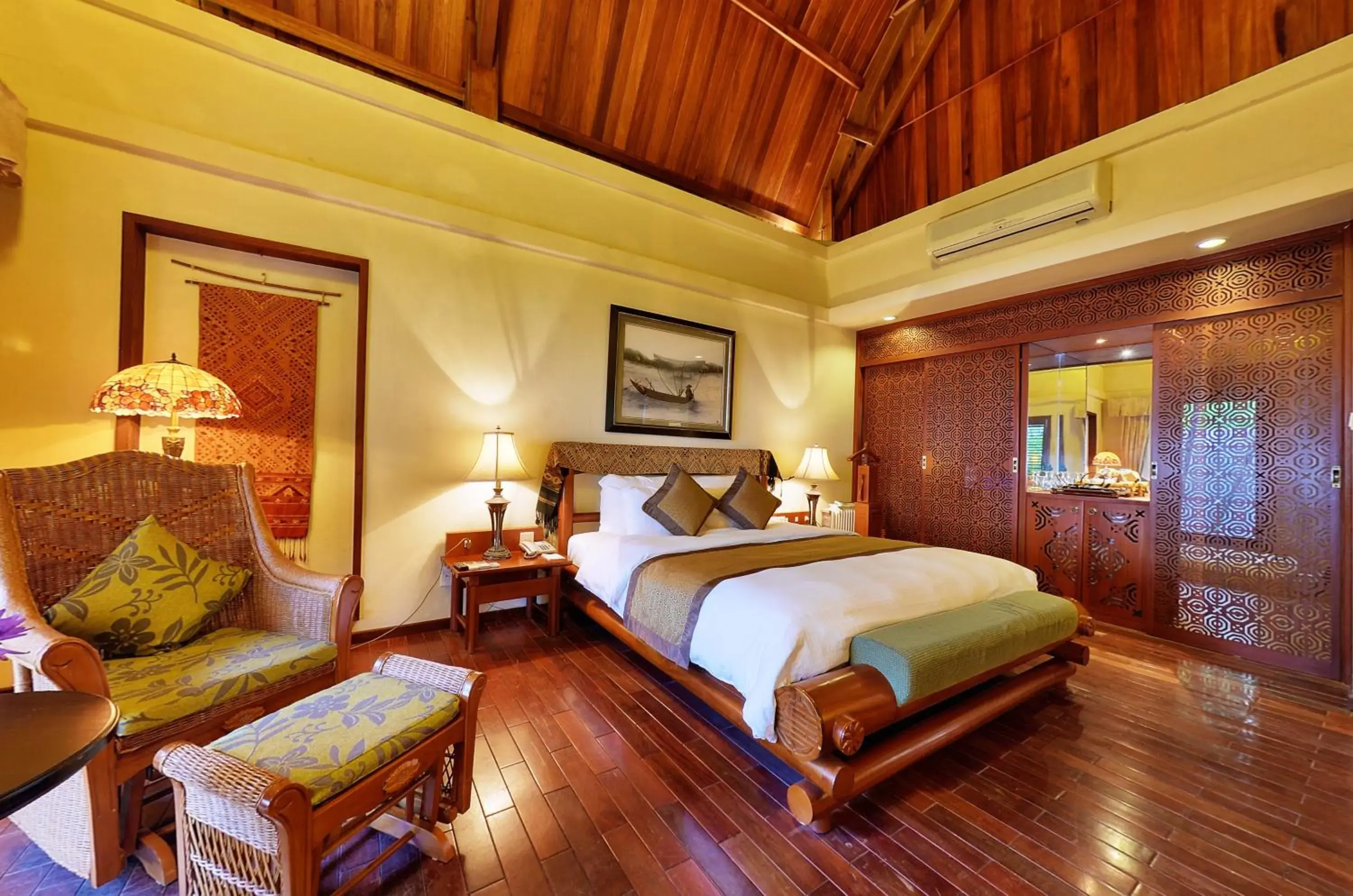 Three-Bedroom Villa in Sun Spa Resort & Villa Three-Bedroom Villa in Sun Spa Resort & Villa