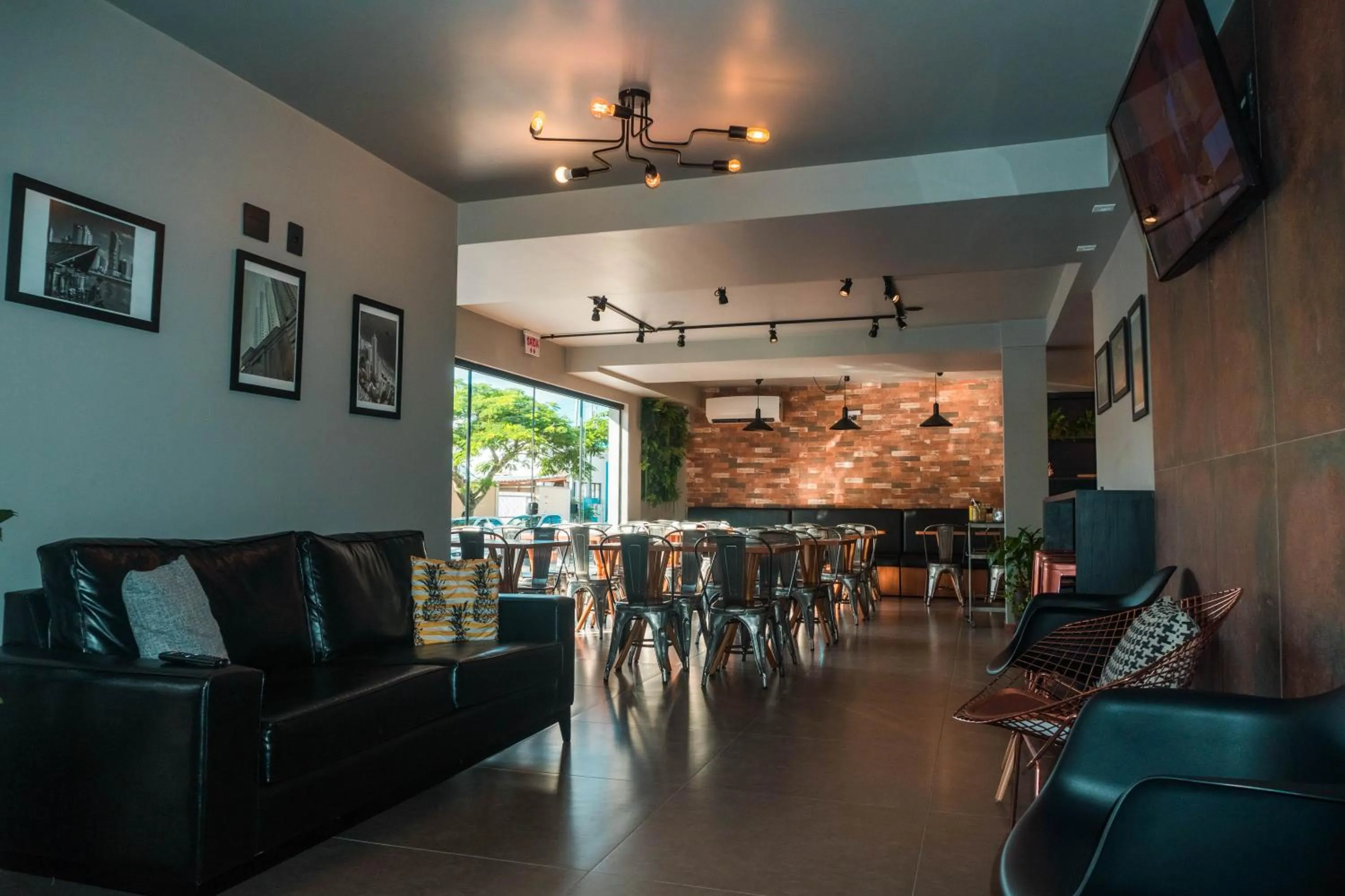 Communal lounge/ TV room in Hotel Blumenhof Balneário Camboriú