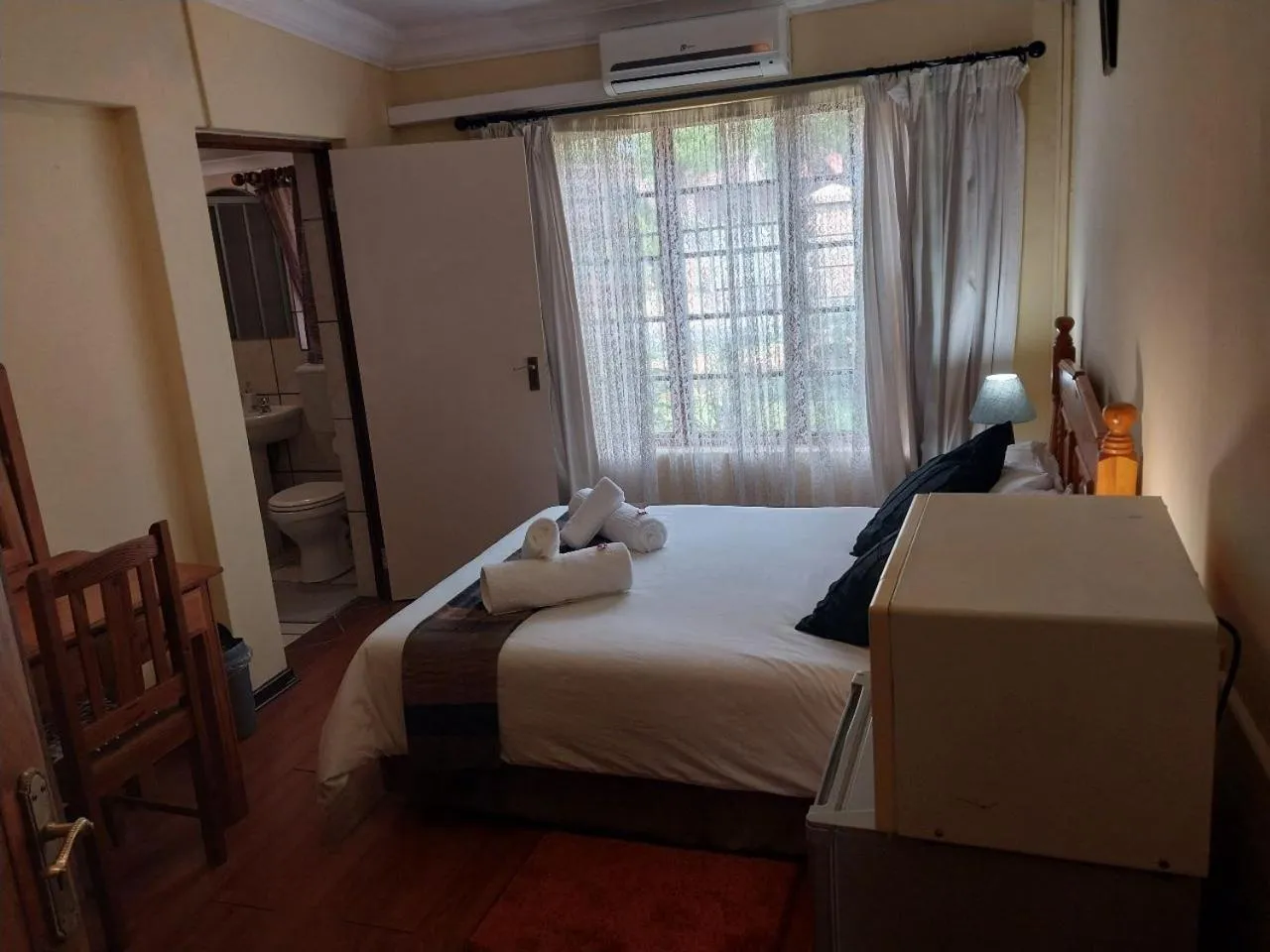 Bedroom, Bed in Lily Guesthouse