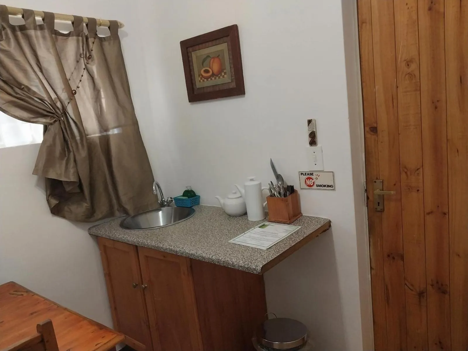 Kitchen or kitchenette in Lily Guesthouse