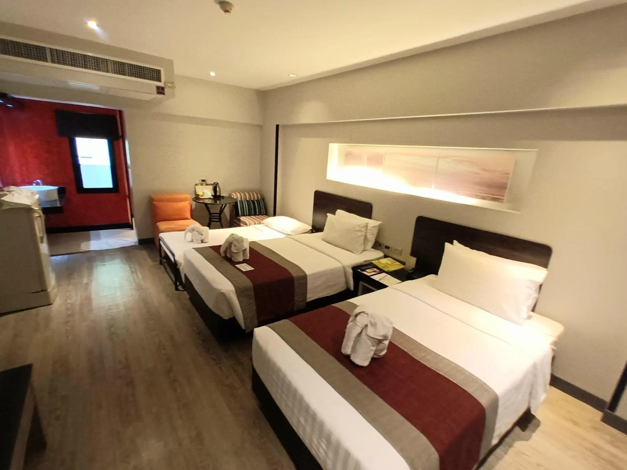 Bedroom, Bed in Nouvo City Hotel