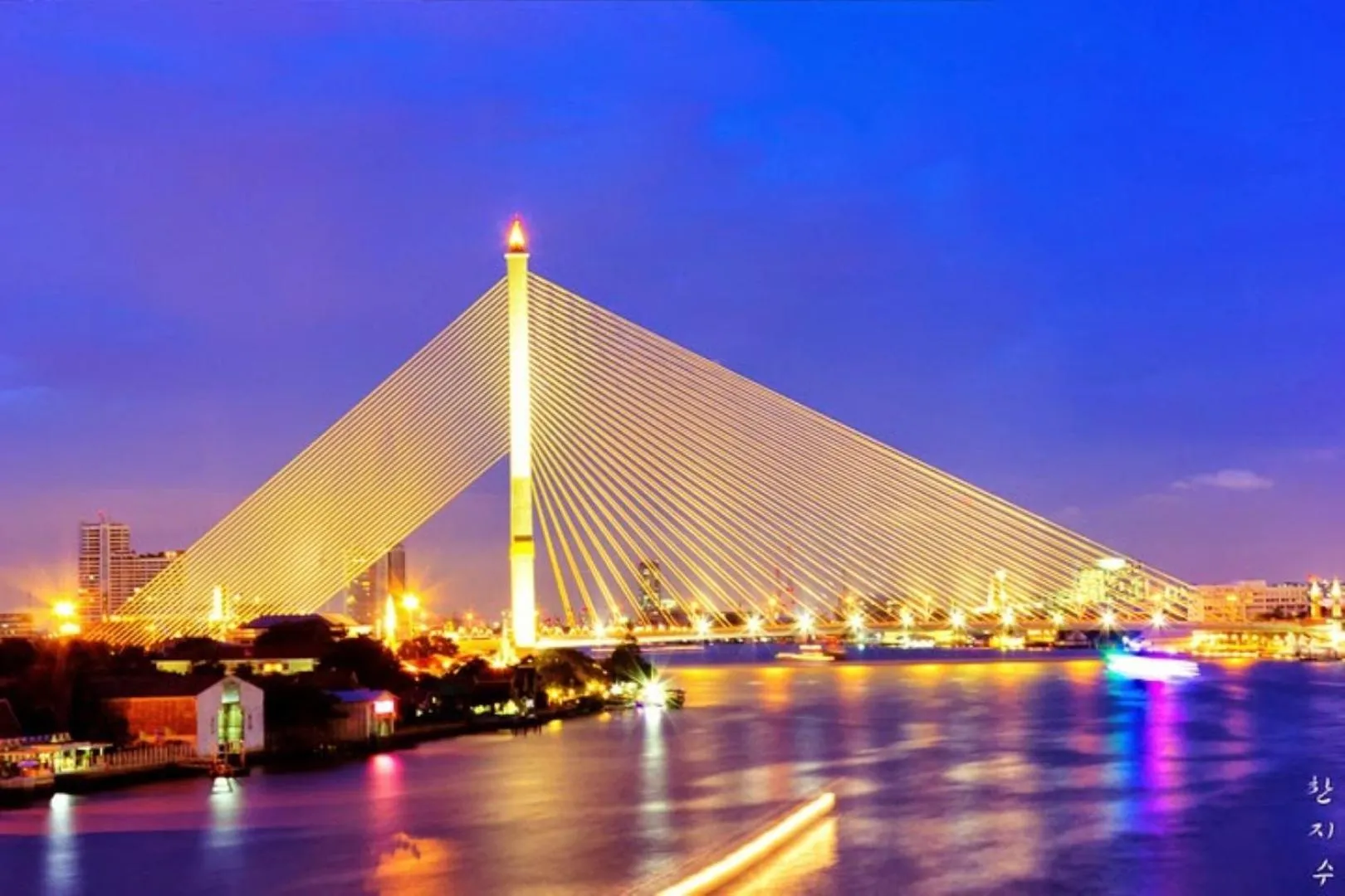 Nearby landmark in Nouvo City Hotel