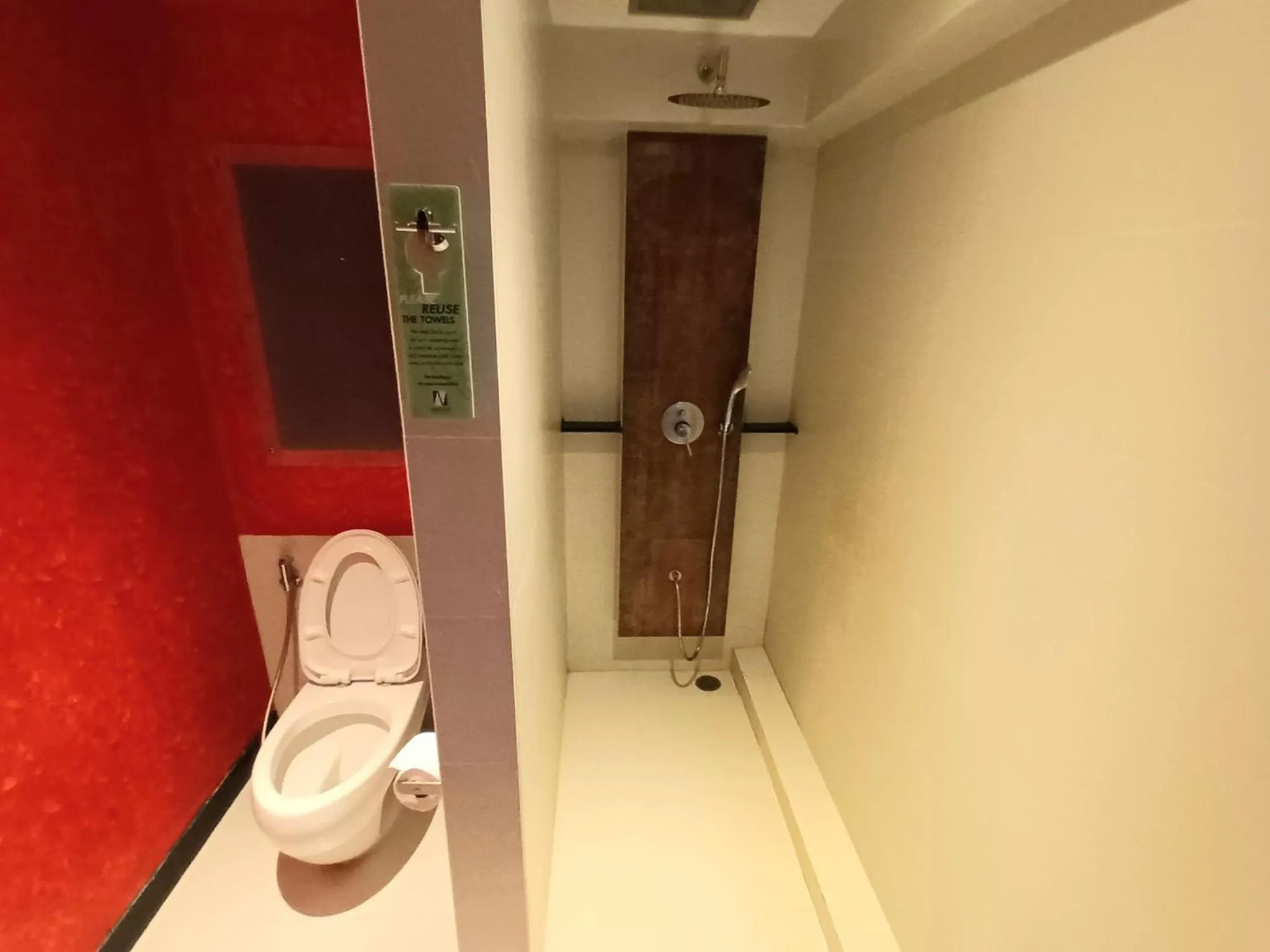 Toilet in Nouvo City Hotel