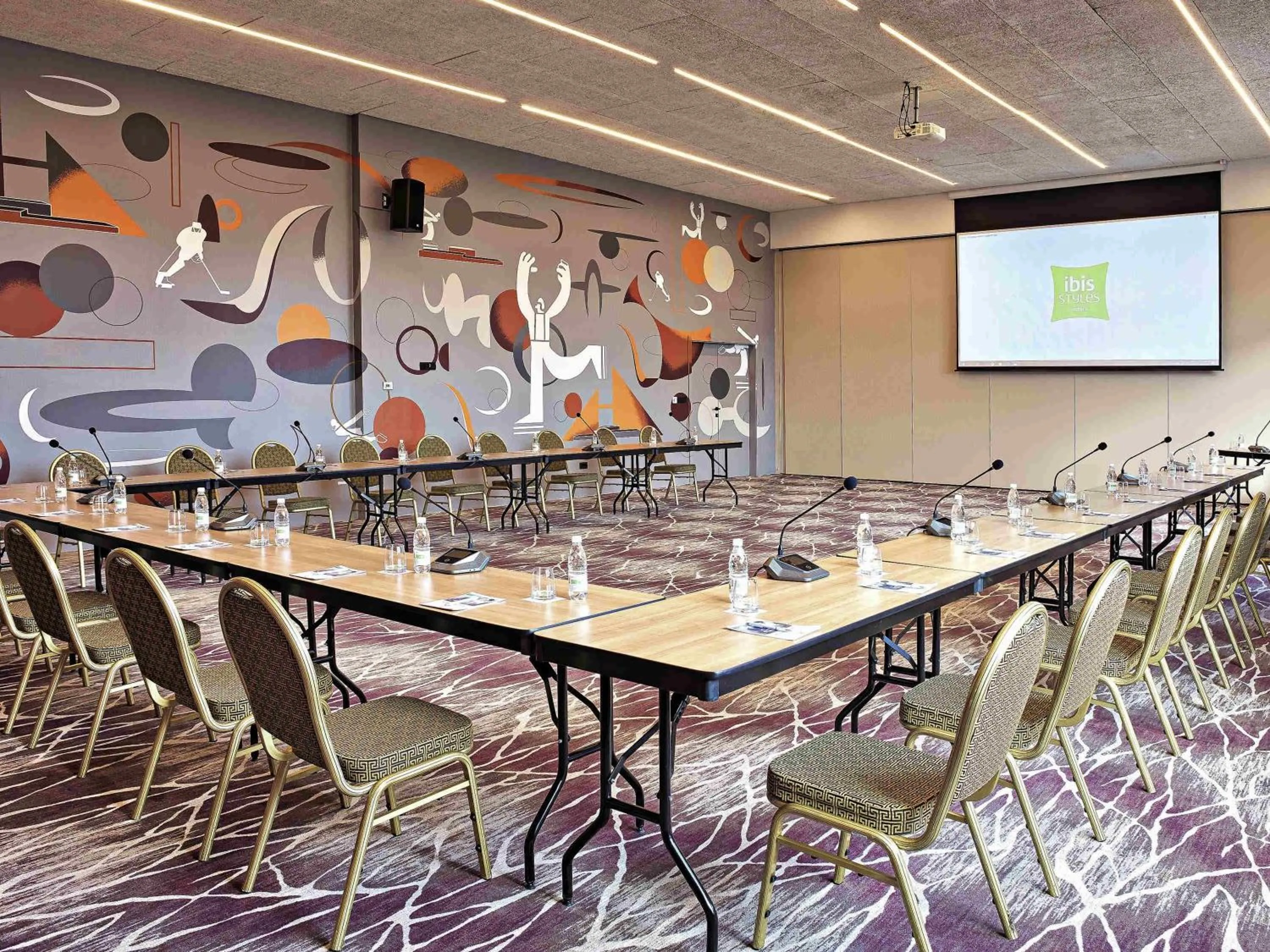 Meeting/conference room in ibis Styles Sarajevo