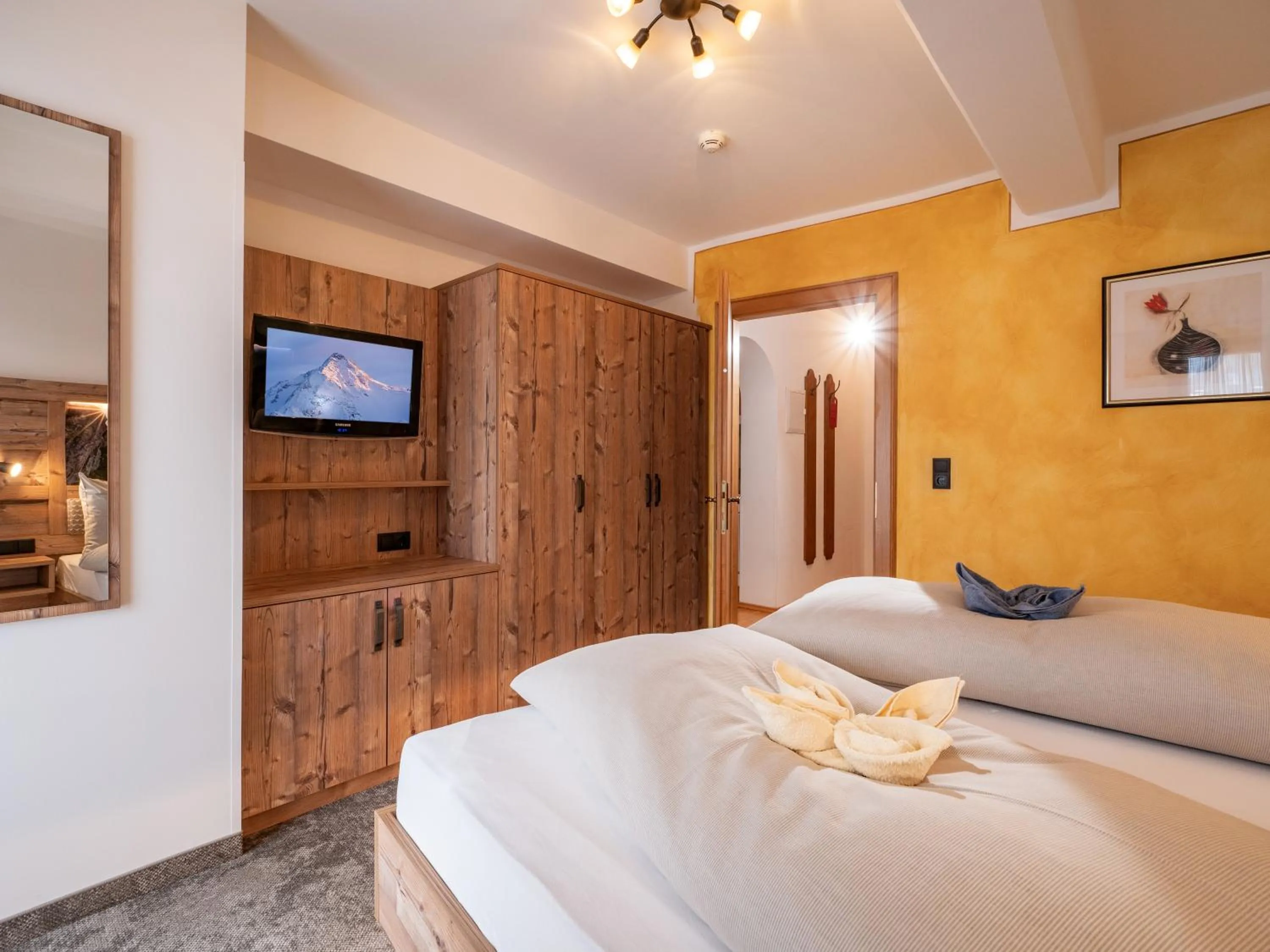 Photo of the whole room, Bed in Hotel Garni Ferienhof