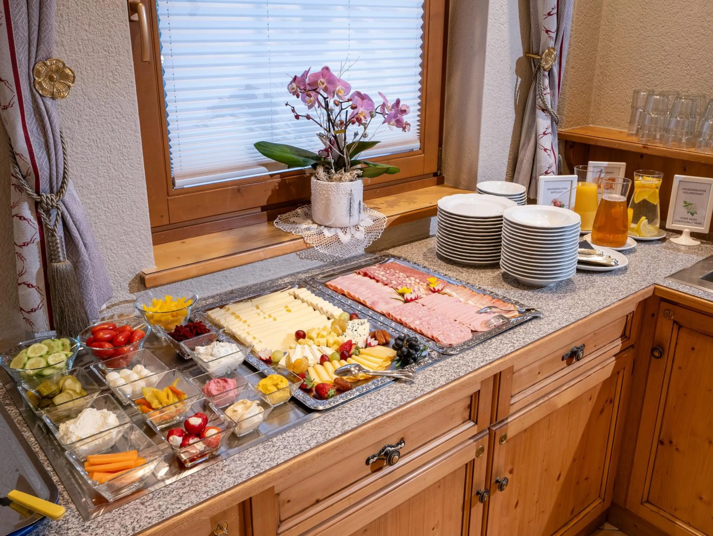 Breakfast in Hotel Garni Ferienhof